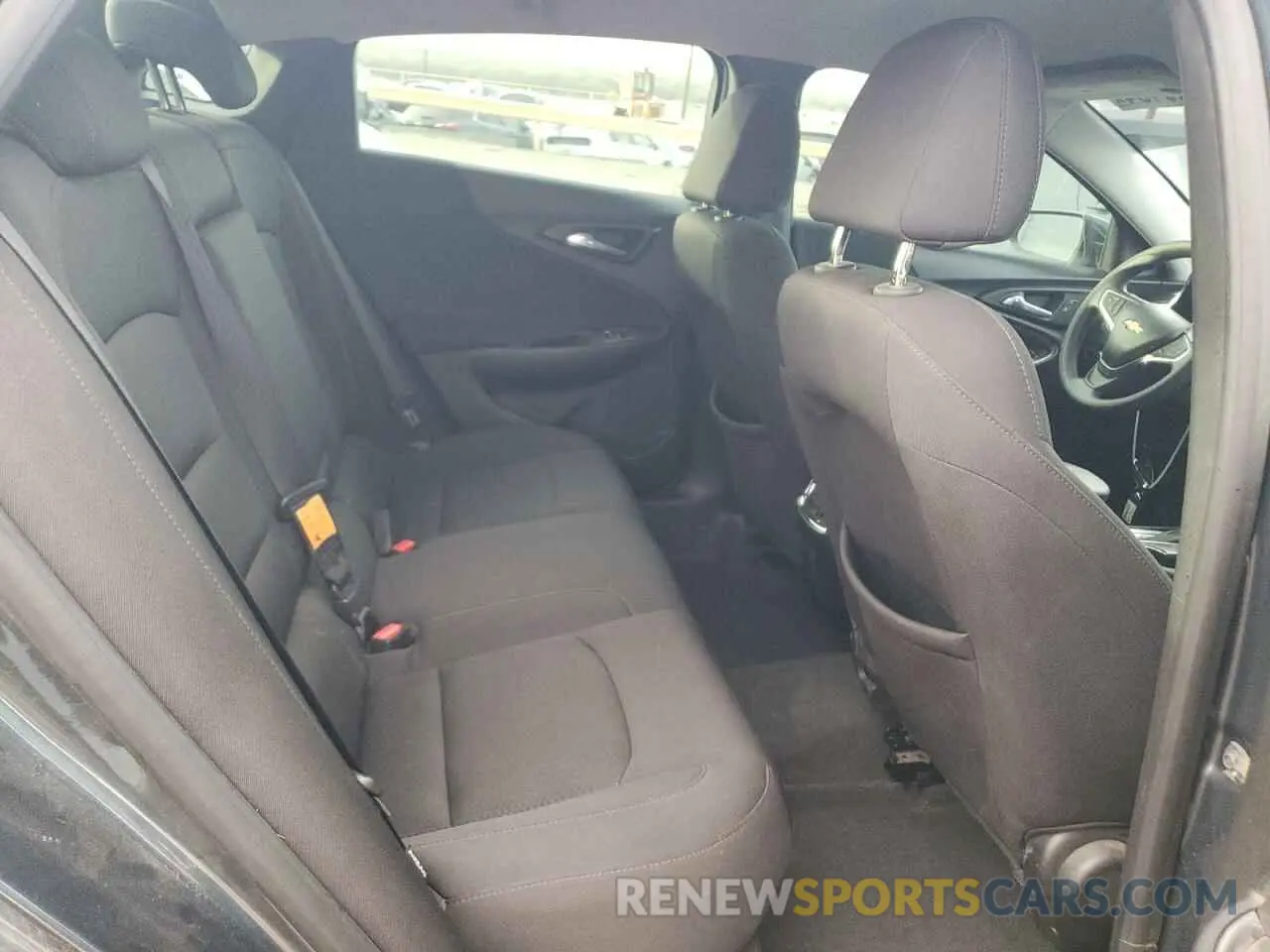10 Photograph of a damaged car 1G1ZD5ST3KF128340 CHEVROLET MALIBU 2019