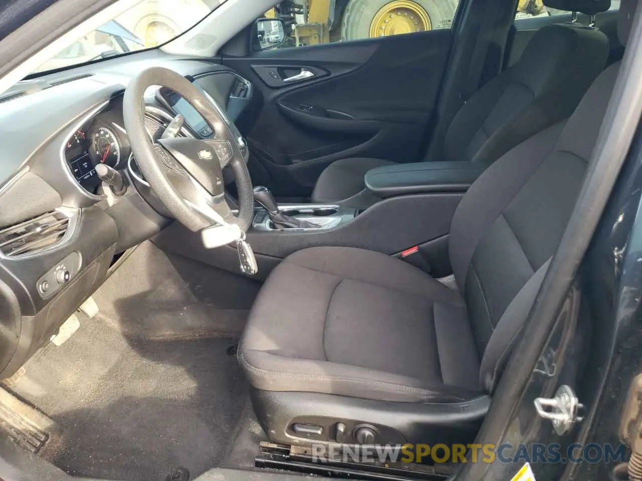 7 Photograph of a damaged car 1G1ZD5ST3KF128340 CHEVROLET MALIBU 2019