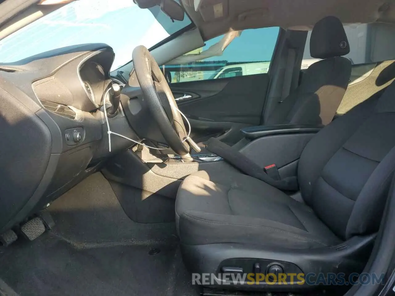 7 Photograph of a damaged car 1G1ZD5ST3KF159927 CHEVROLET MALIBU 2019