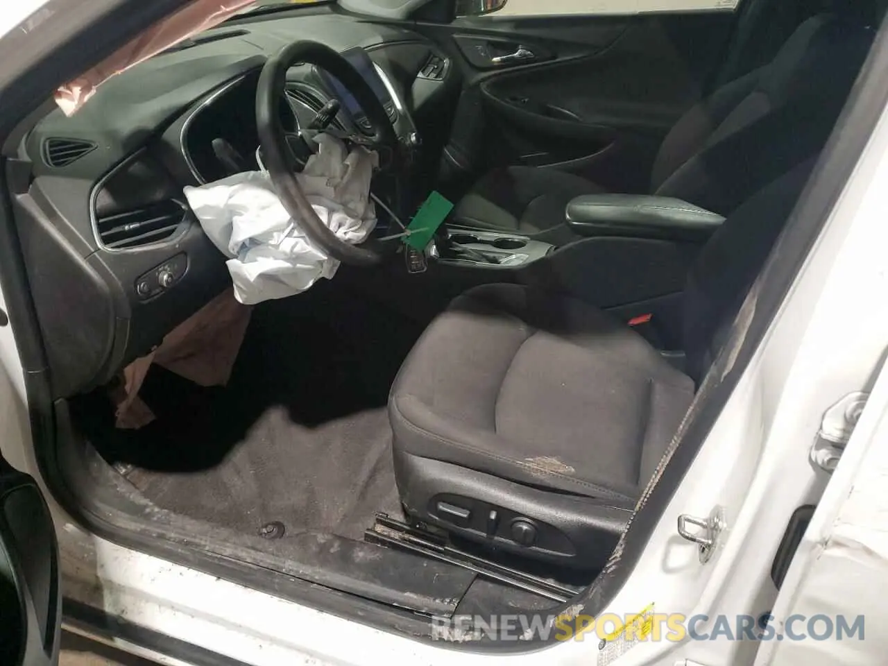 7 Photograph of a damaged car 1G1ZD5ST3KF222928 CHEVROLET MALIBU 2019