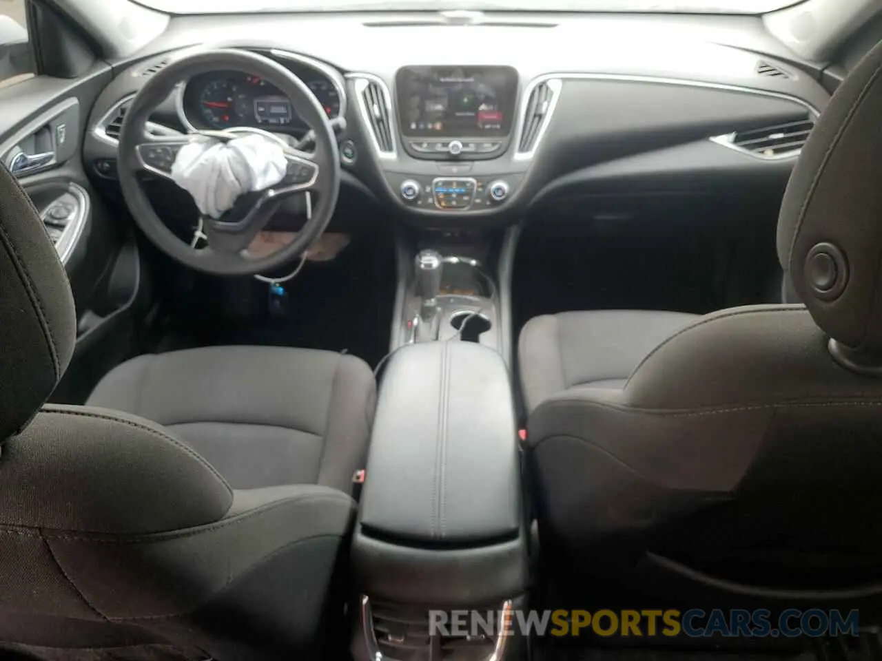 8 Фотография поврежденного автомобиля 1G1ZD5ST4KF105018 CHEVROLET MALIBU 2019