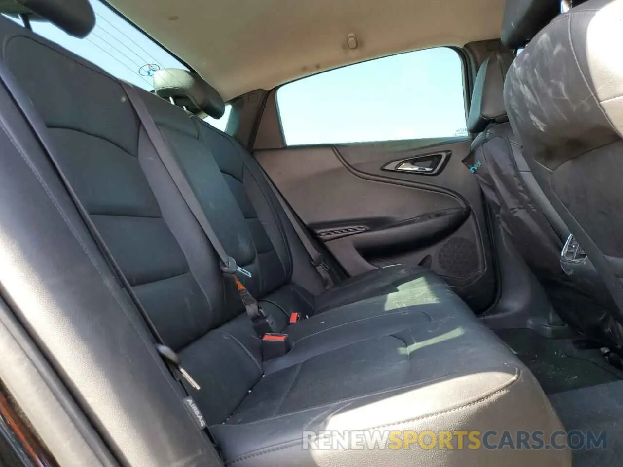 10 Фотография поврежденного автомобиля 1G1ZD5ST4KF133465 CHEVROLET MALIBU 2019