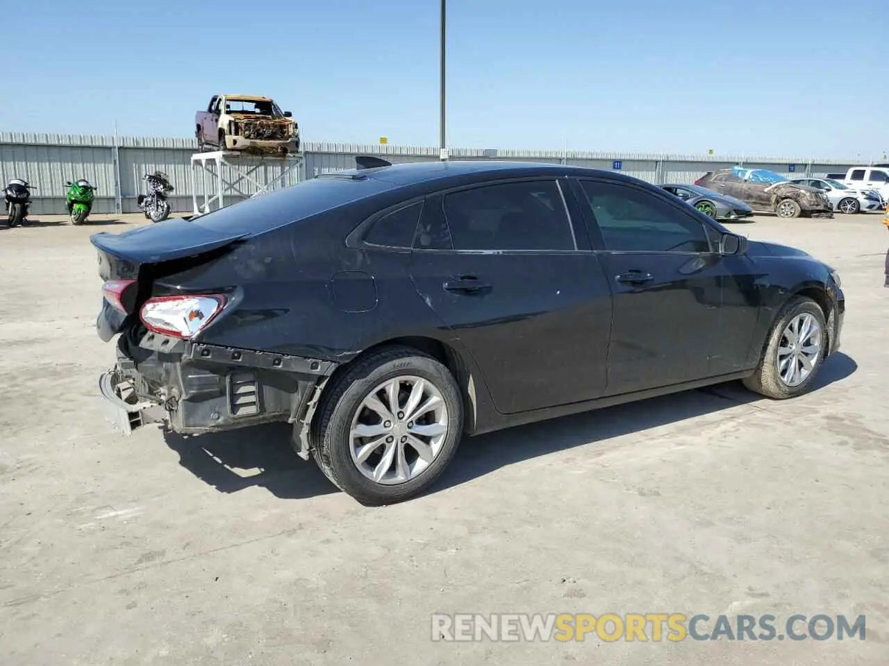 3 Фотография поврежденного автомобиля 1G1ZD5ST4KF133465 CHEVROLET MALIBU 2019