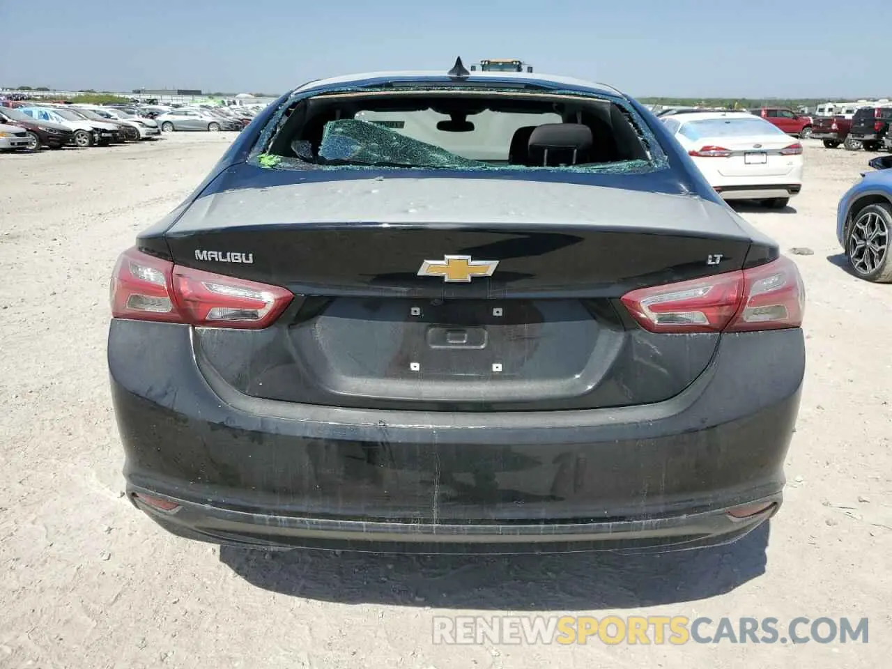 6 Фотография поврежденного автомобиля 1G1ZD5ST4KF174761 CHEVROLET MALIBU 2019