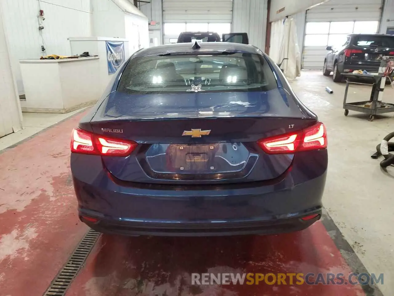 6 Фотография поврежденного автомобиля 1G1ZD5ST4KF188000 CHEVROLET MALIBU 2019