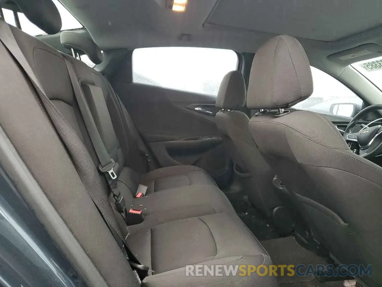 10 Photograph of a damaged car 1G1ZD5ST5KF113838 CHEVROLET MALIBU 2019