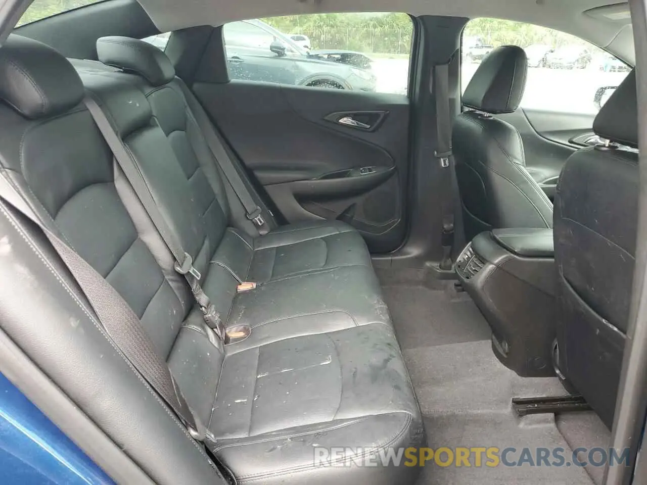 10 Photograph of a damaged car 1G1ZD5ST5KF128937 CHEVROLET MALIBU 2019