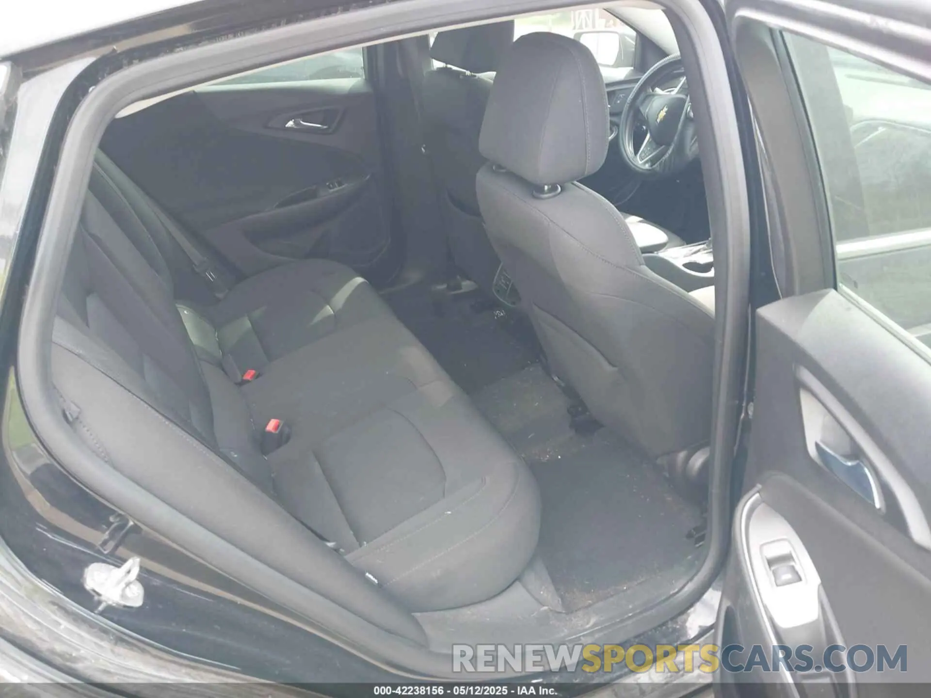 8 Photograph of a damaged car 1G1ZD5ST5KF144829 CHEVROLET MALIBU 2019