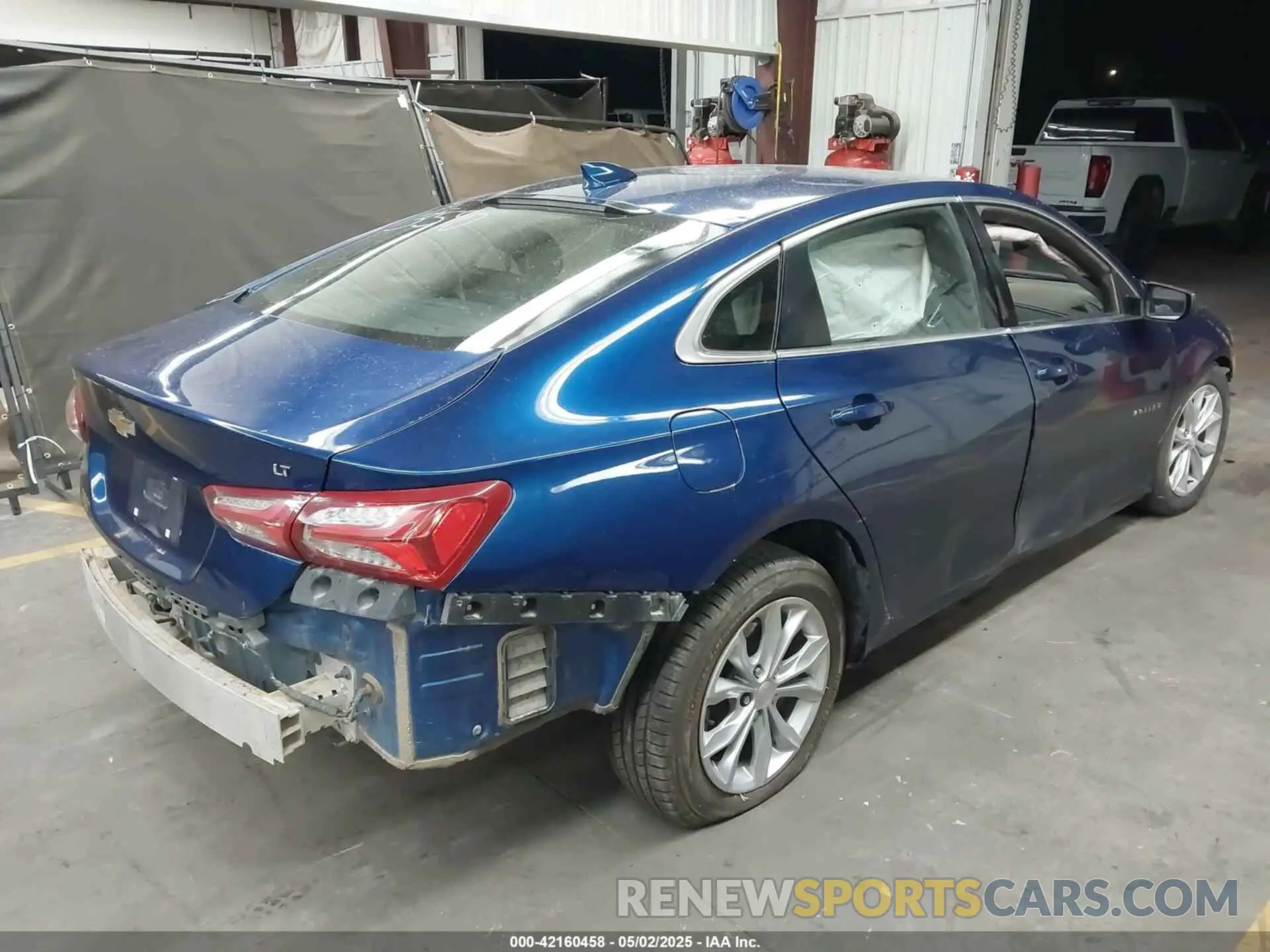 4 Photograph of a damaged car 1G1ZD5ST5KF161159 CHEVROLET MALIBU 2019