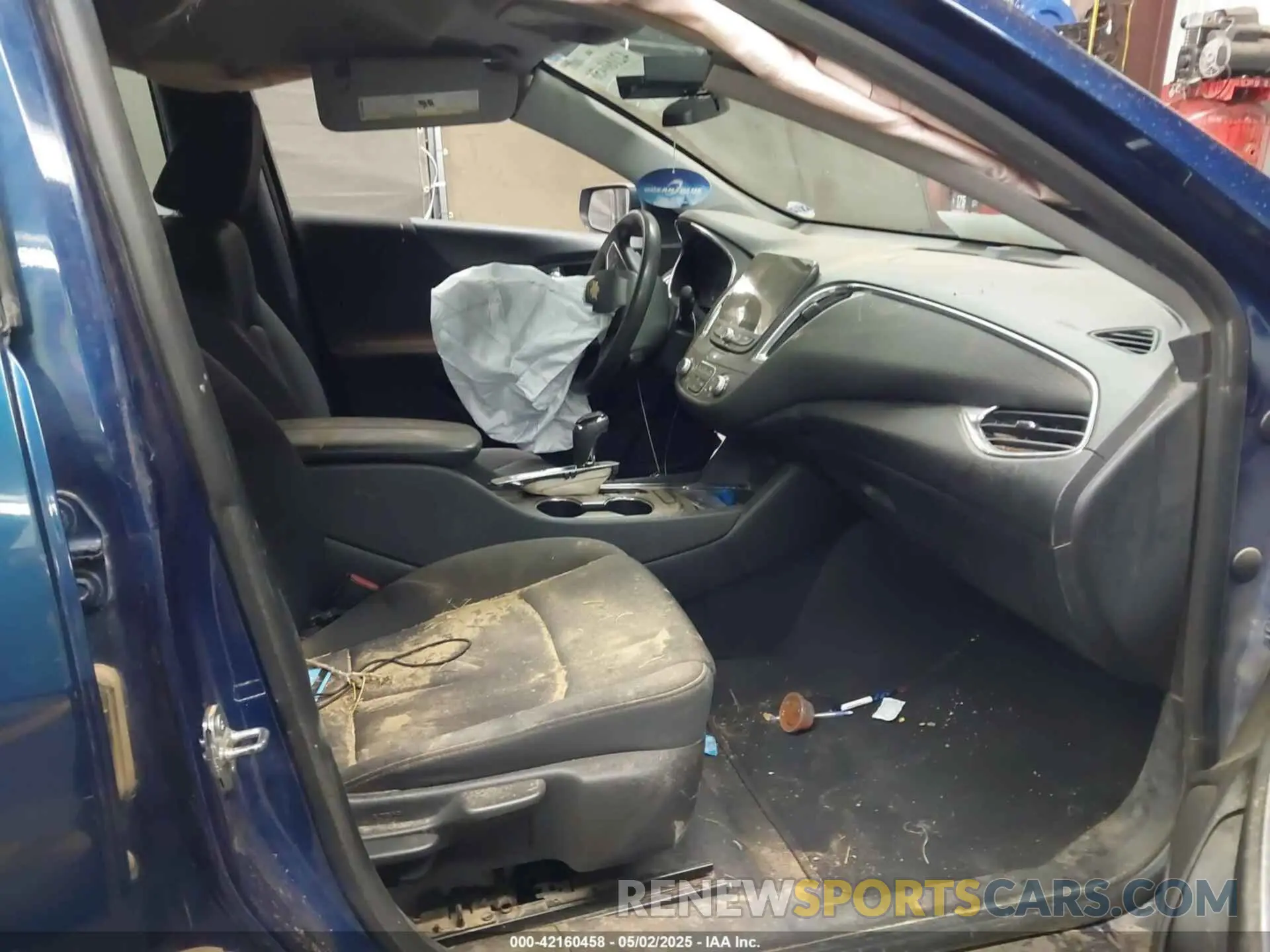 5 Photograph of a damaged car 1G1ZD5ST5KF161159 CHEVROLET MALIBU 2019