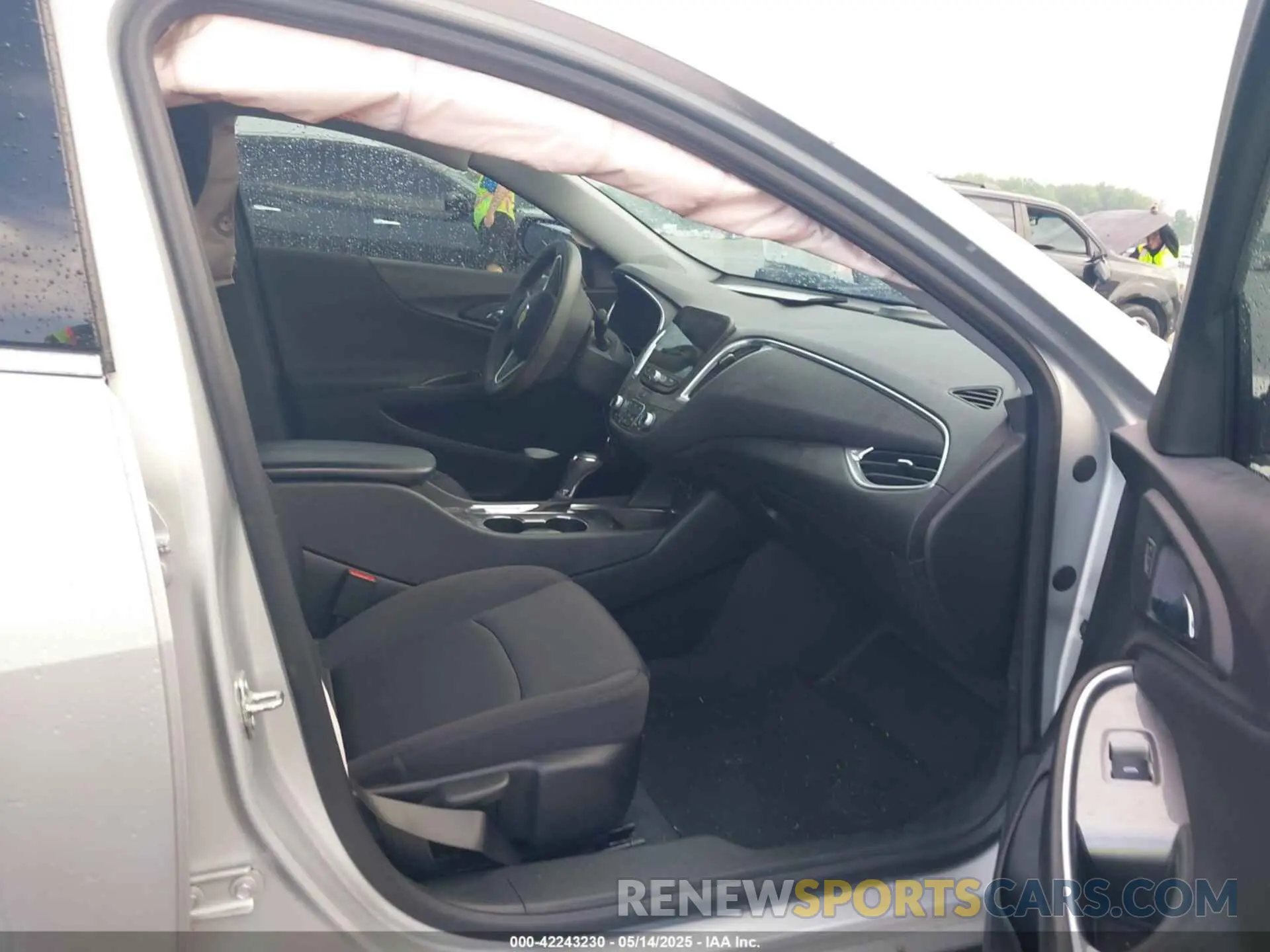 5 Photograph of a damaged car 1G1ZD5ST5KF228343 CHEVROLET MALIBU 2019