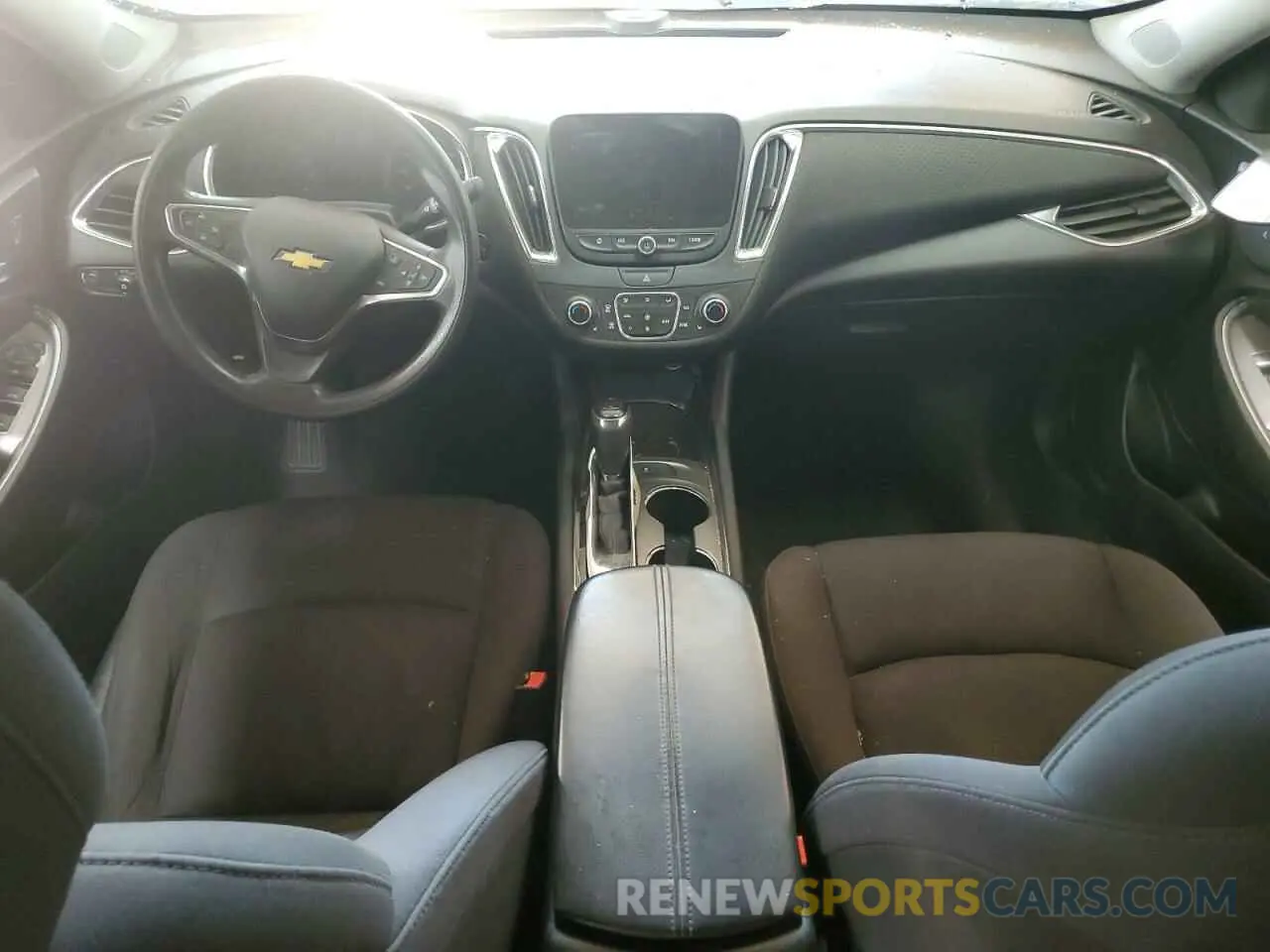 8 Фотография поврежденного автомобиля 1G1ZD5ST6KF160067 CHEVROLET MALIBU 2019