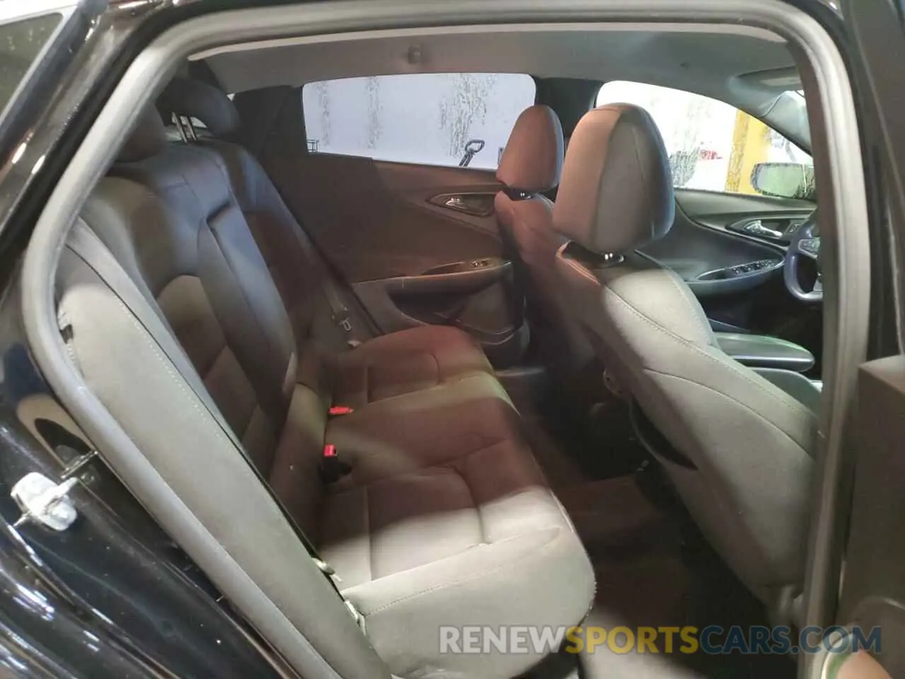 10 Фотография поврежденного автомобиля 1G1ZD5ST7KF109578 CHEVROLET MALIBU 2019