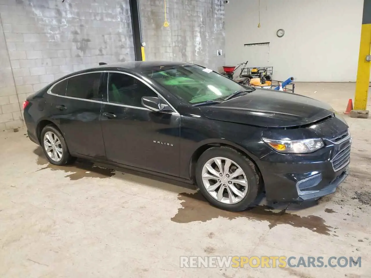 4 Фотография поврежденного автомобиля 1G1ZD5ST7KF109578 CHEVROLET MALIBU 2019