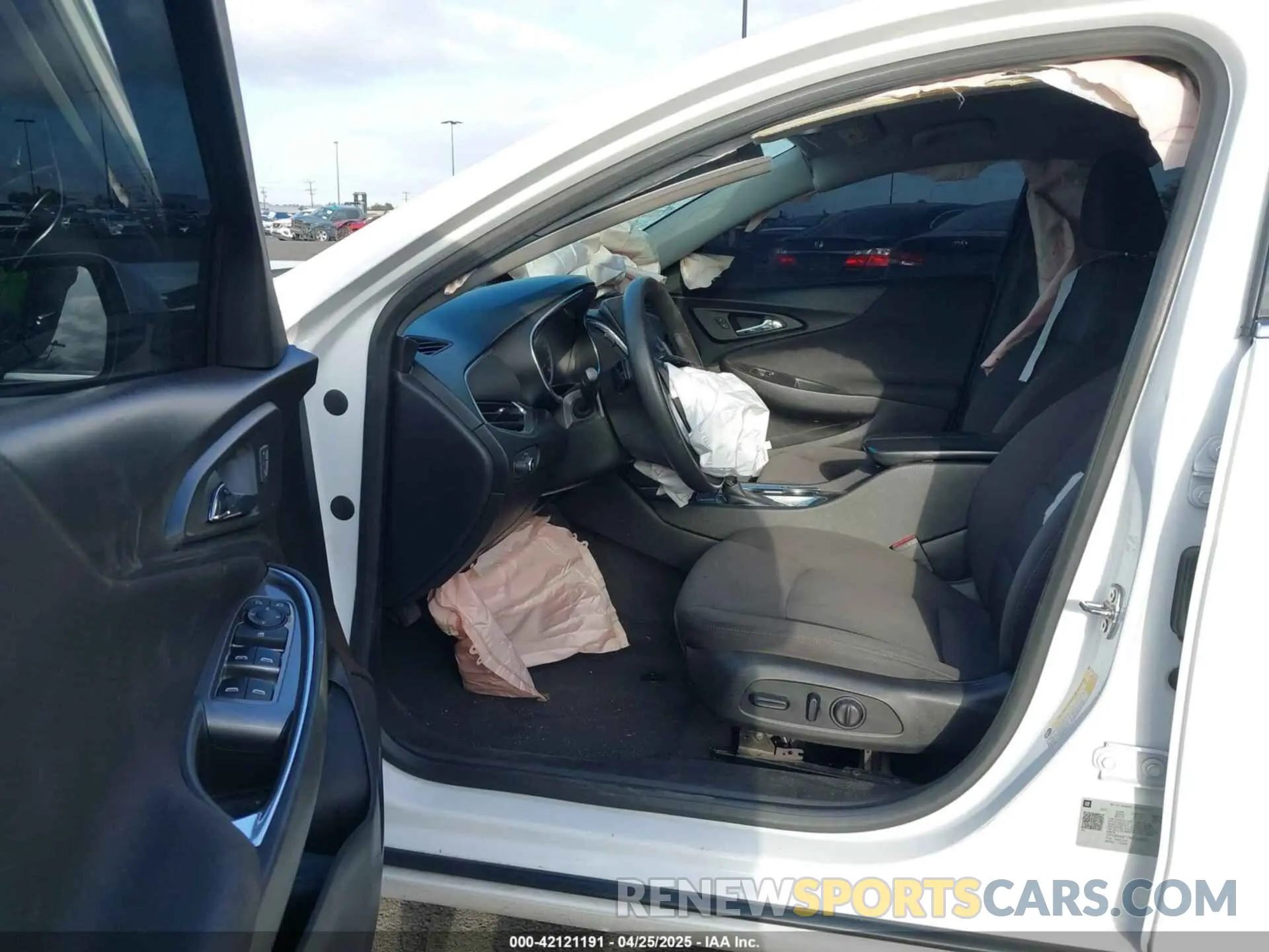 5 Photograph of a damaged car 1G1ZD5ST7KF152897 CHEVROLET MALIBU 2019