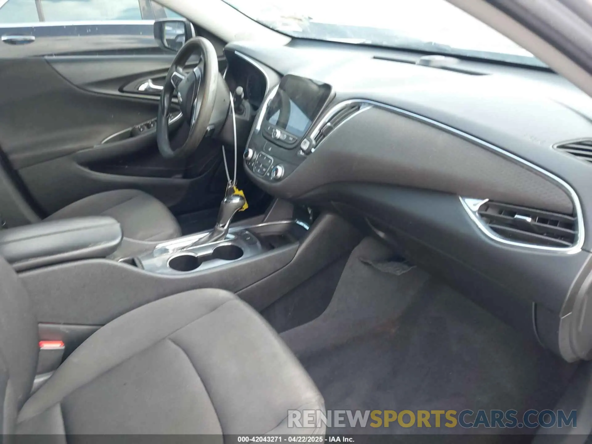 5 Photograph of a damaged car 1G1ZD5ST7KF157212 CHEVROLET MALIBU 2019