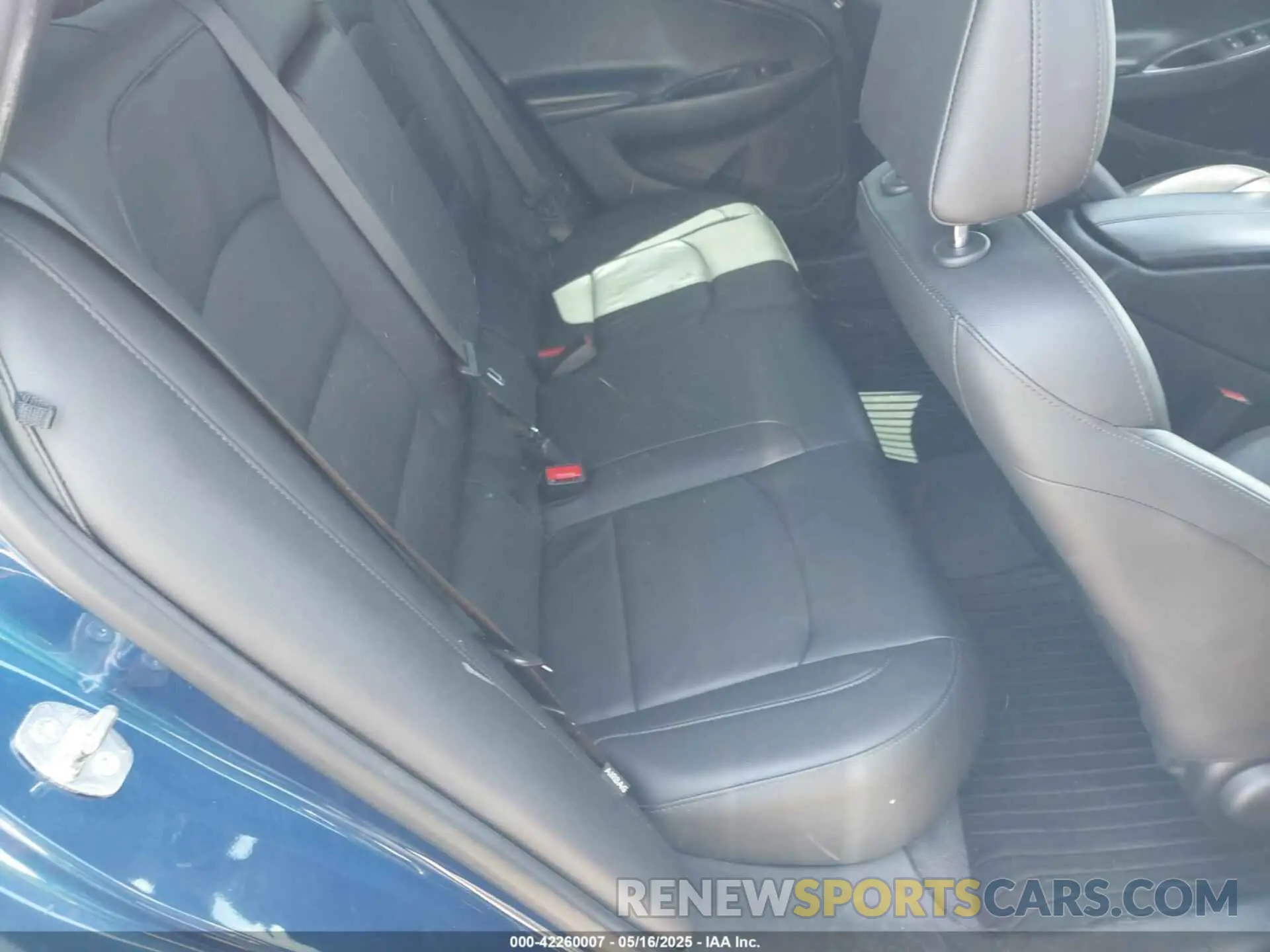 8 Photograph of a damaged car 1G1ZD5ST7KF187052 CHEVROLET MALIBU 2019