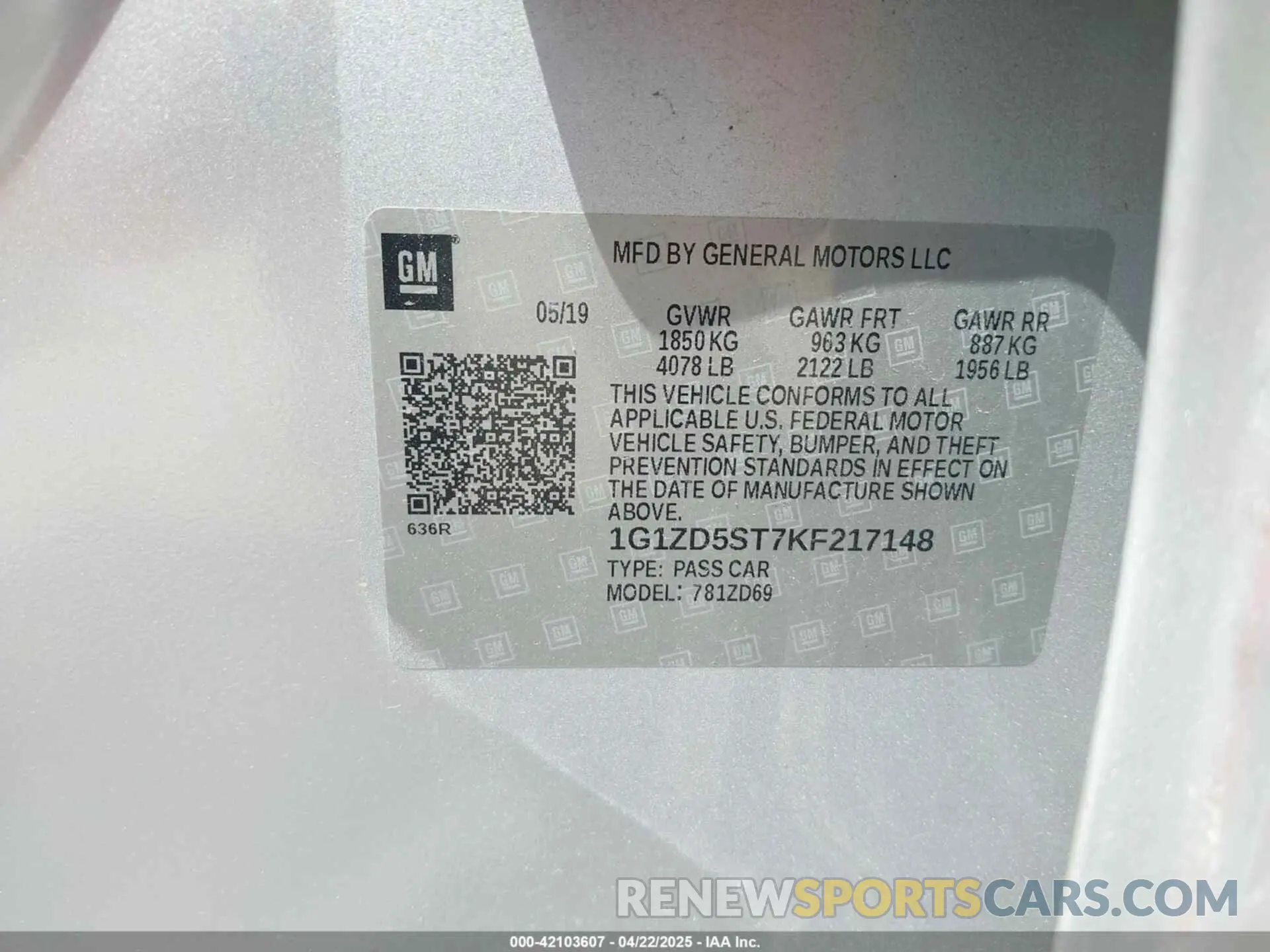 9 Photograph of a damaged car 1G1ZD5ST7KF217148 CHEVROLET MALIBU 2019