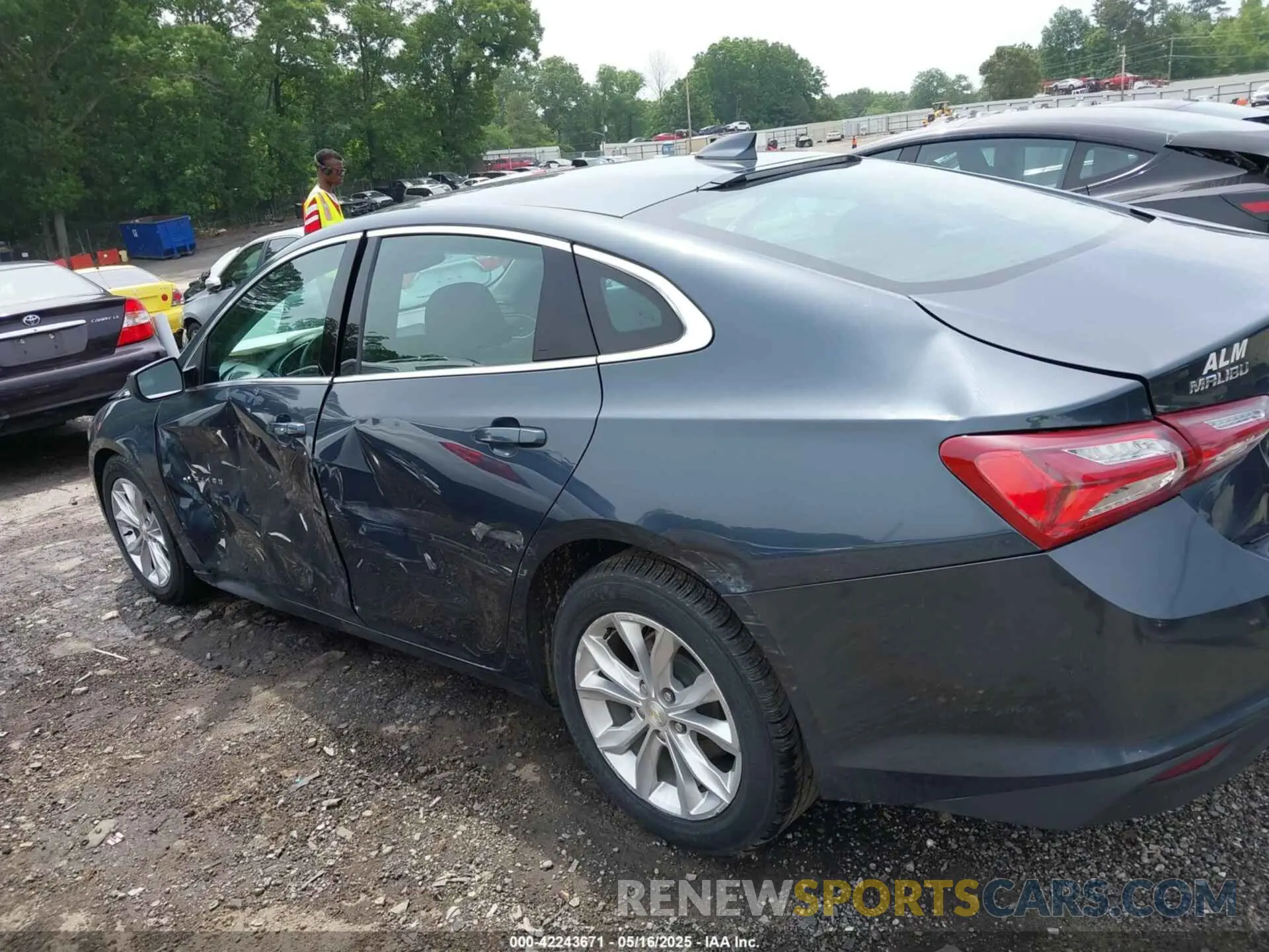 14 Photograph of a damaged car 1G1ZD5ST8KF105961 CHEVROLET MALIBU 2019