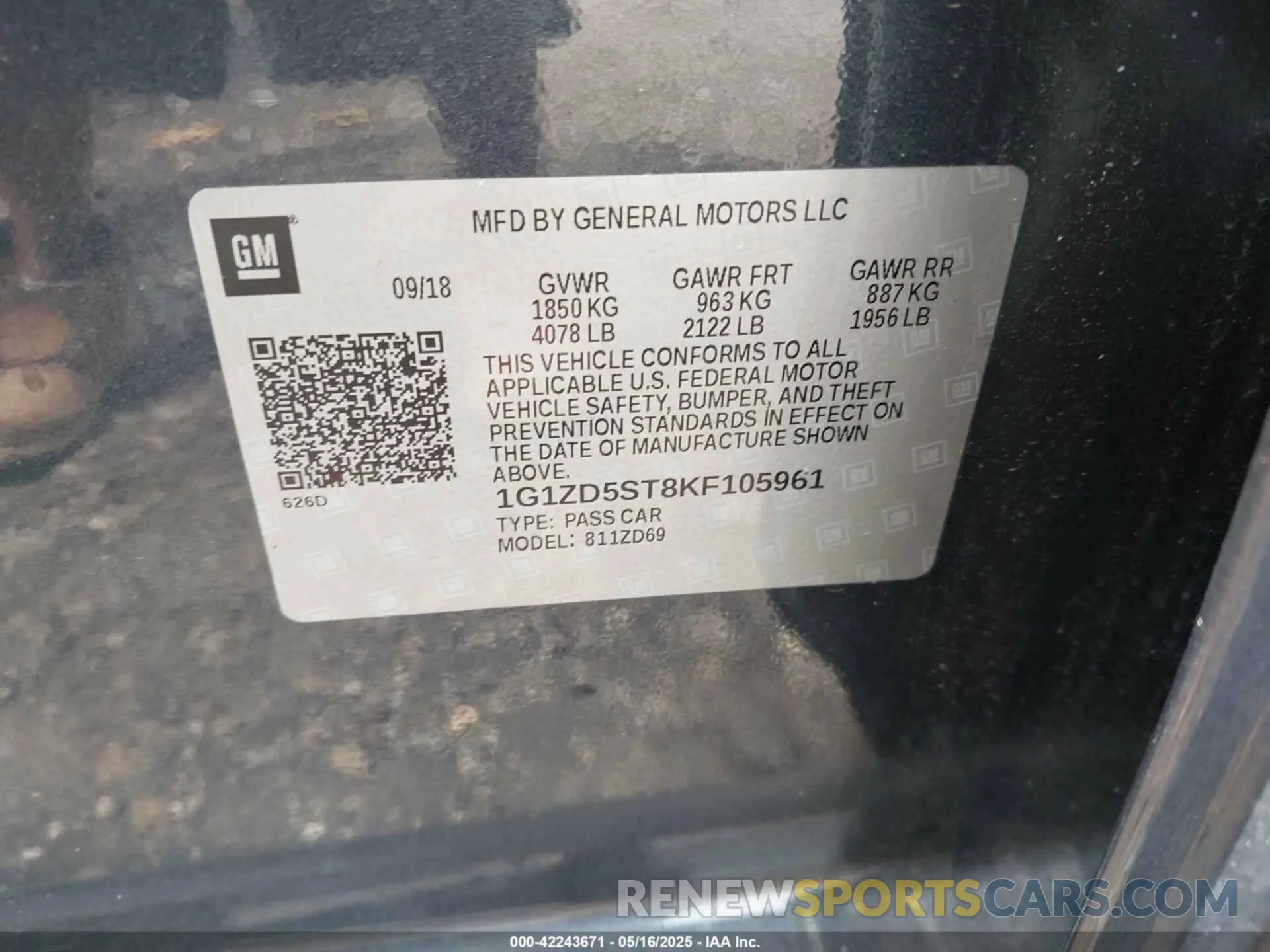 9 Photograph of a damaged car 1G1ZD5ST8KF105961 CHEVROLET MALIBU 2019