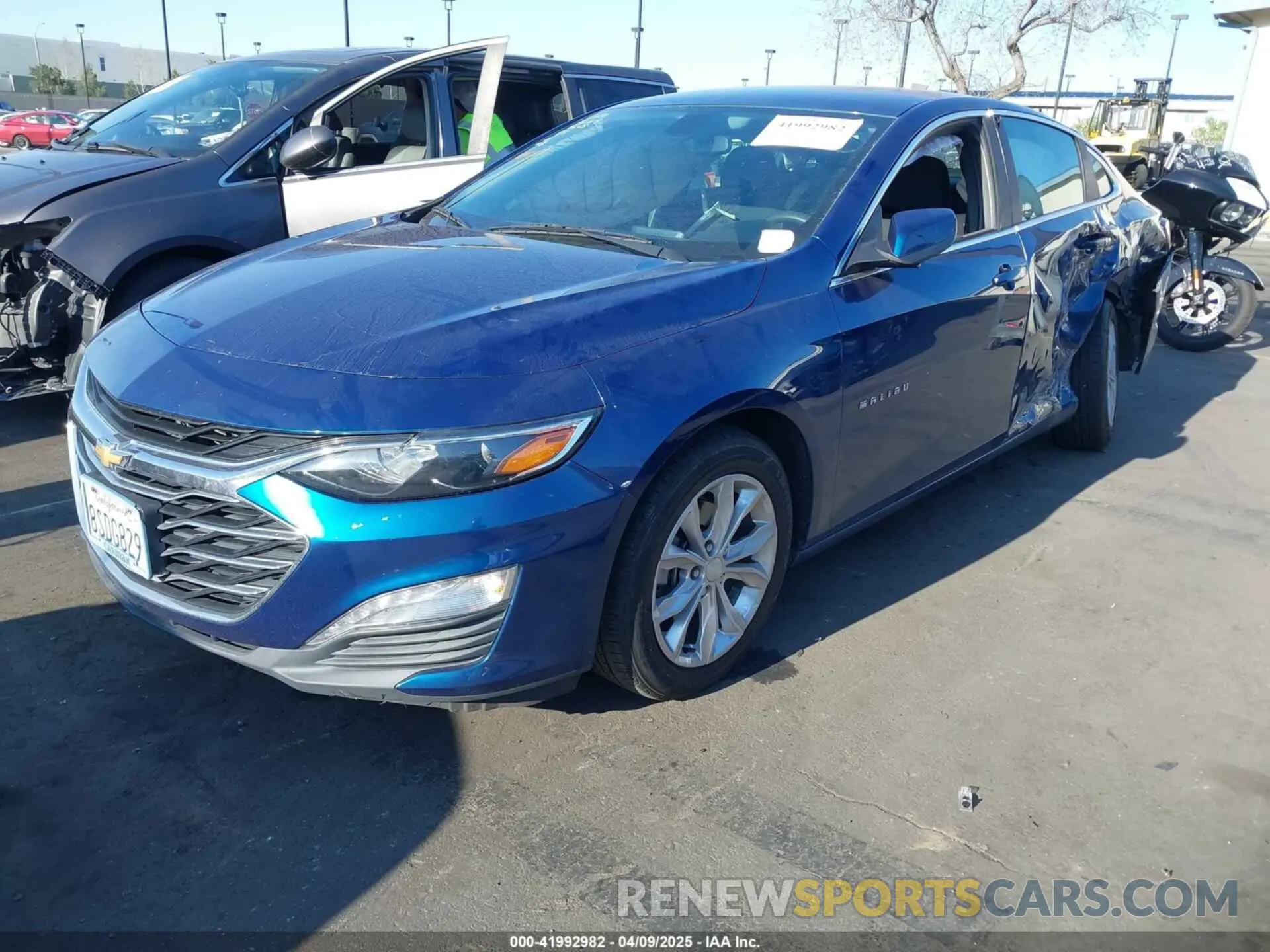 2 Фотография поврежденного автомобиля 1G1ZD5ST9KF165473 CHEVROLET MALIBU 2019