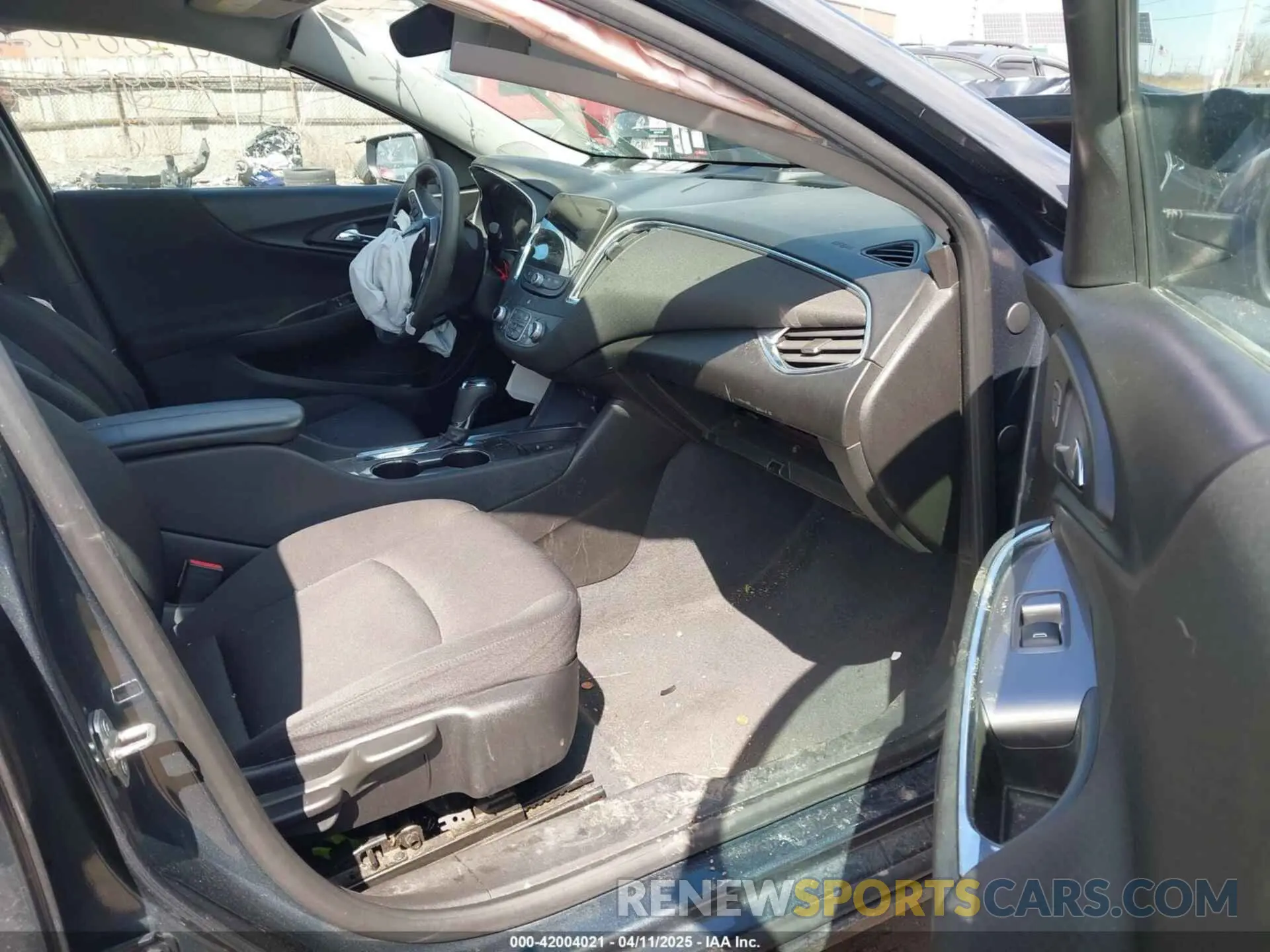 5 Фотография поврежденного автомобиля 1G1ZD5ST9KF165795 CHEVROLET MALIBU 2019