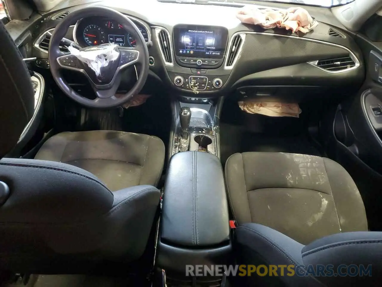 8 Photograph of a damaged car 1G1ZD5ST9KF212453 CHEVROLET MALIBU 2019