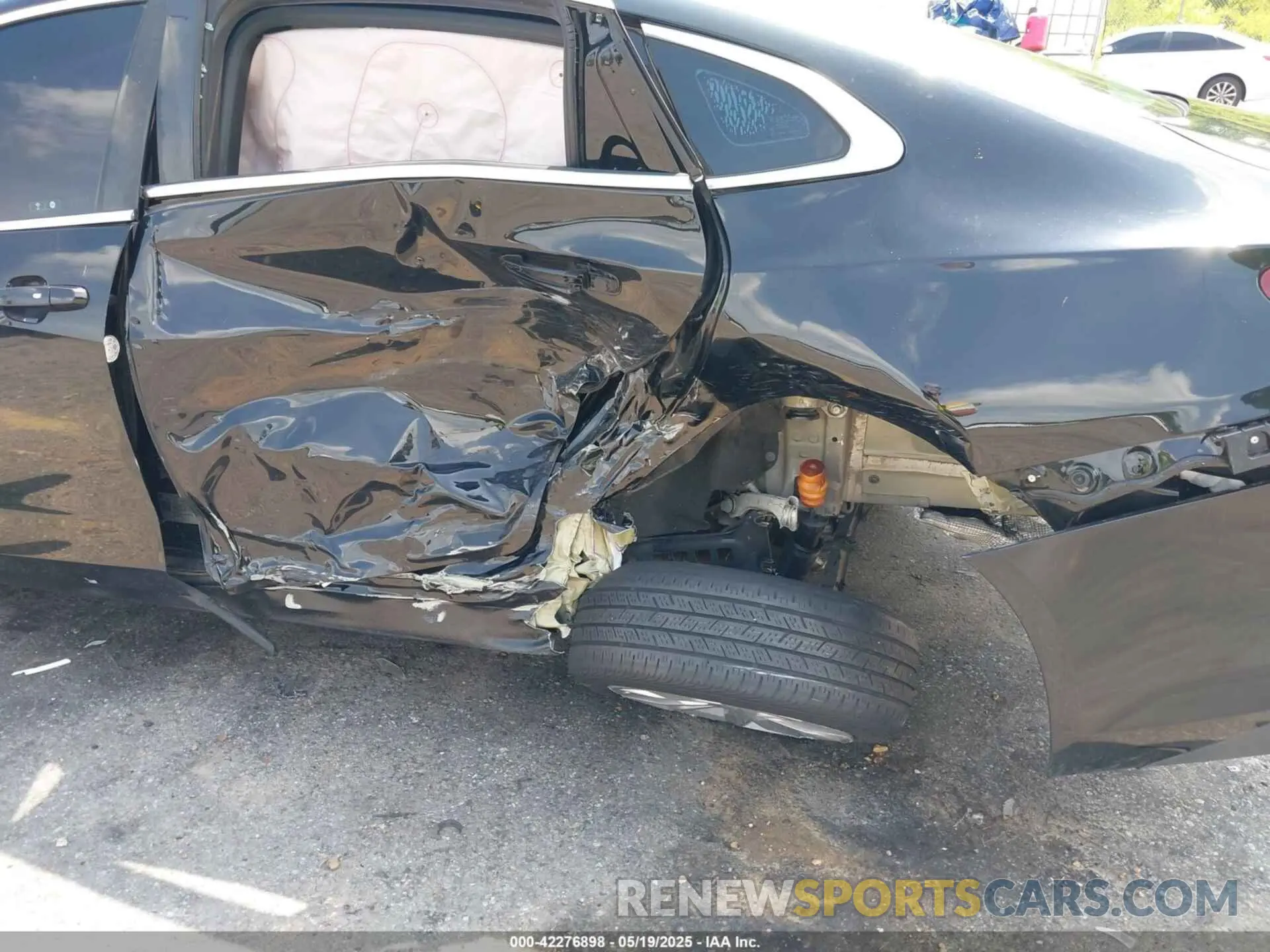 6 Photograph of a damaged car 1G1ZD5STXKF163439 CHEVROLET MALIBU 2019