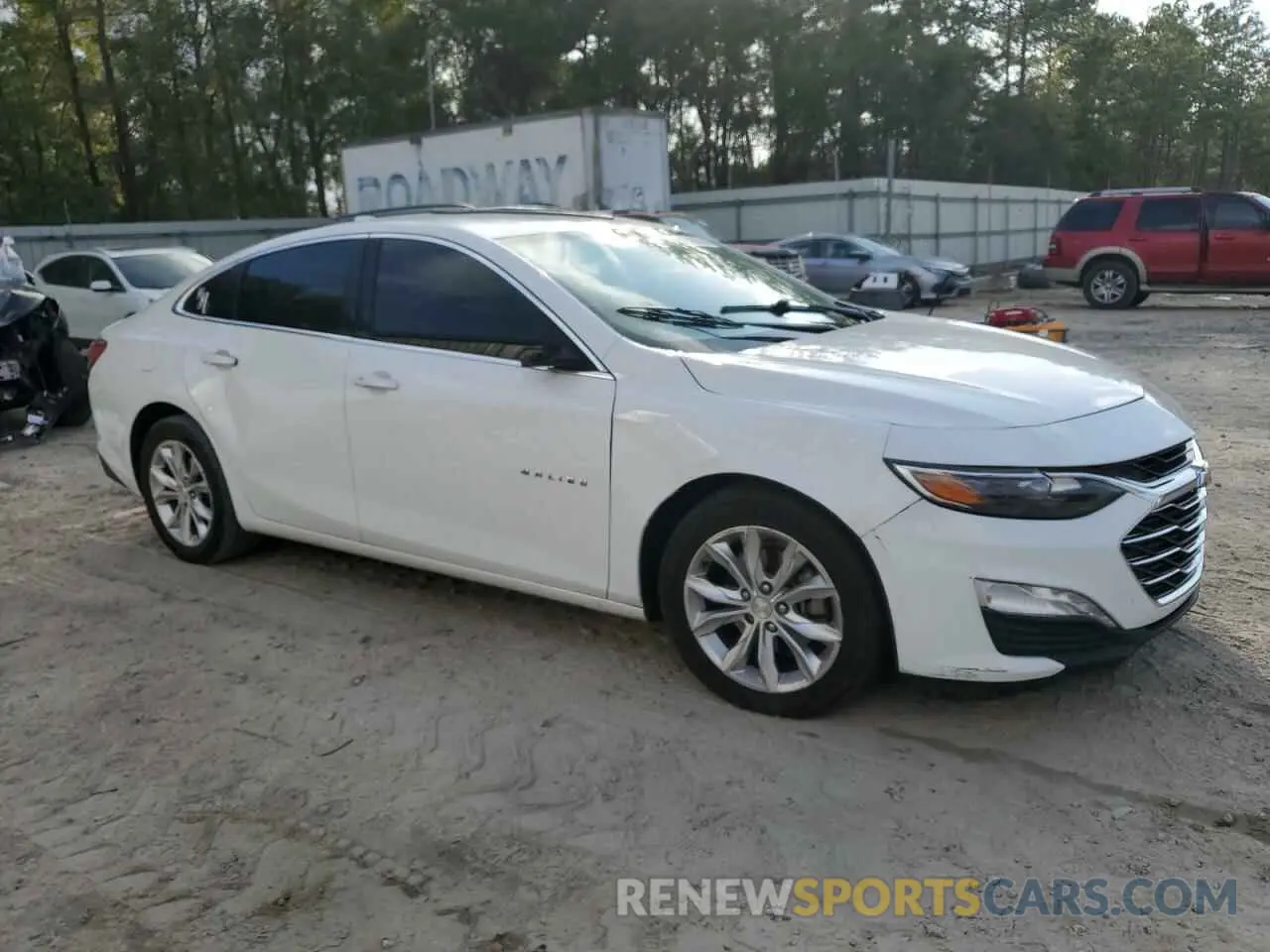 4 Фотография поврежденного автомобиля 1G1ZD5STXKF173498 CHEVROLET MALIBU 2019