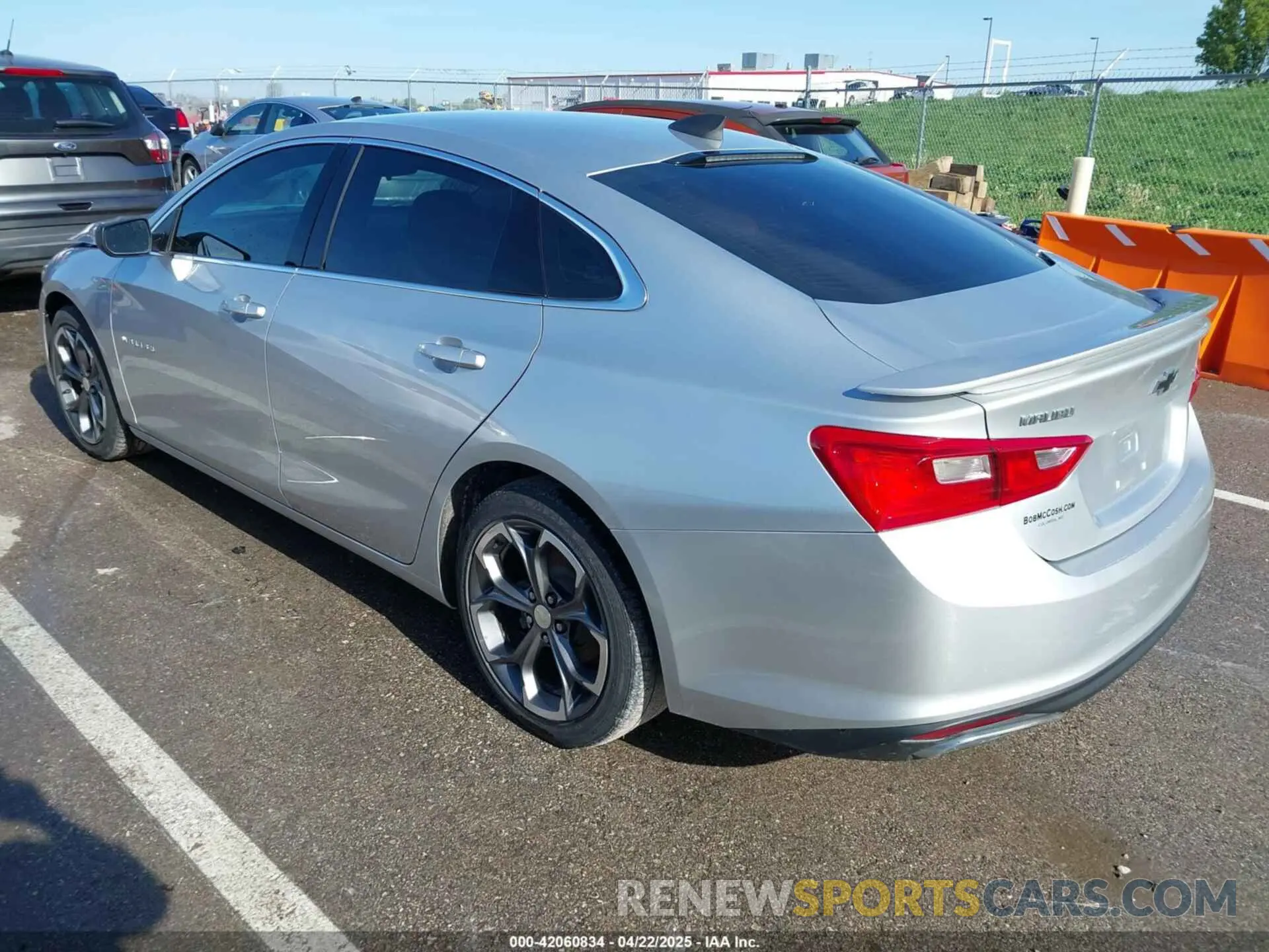 3 Фотография поврежденного автомобиля 1G1ZG5ST9KF225968 CHEVROLET MALIBU 2019