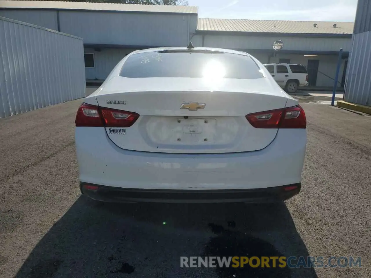 6 Фотография поврежденного автомобиля 1G1ZB5ST0LF085700 CHEVROLET MALIBU 2020