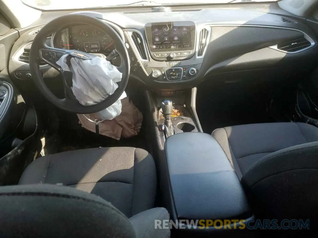 8 Фотография поврежденного автомобиля 1G1ZB5ST0LF085700 CHEVROLET MALIBU 2020