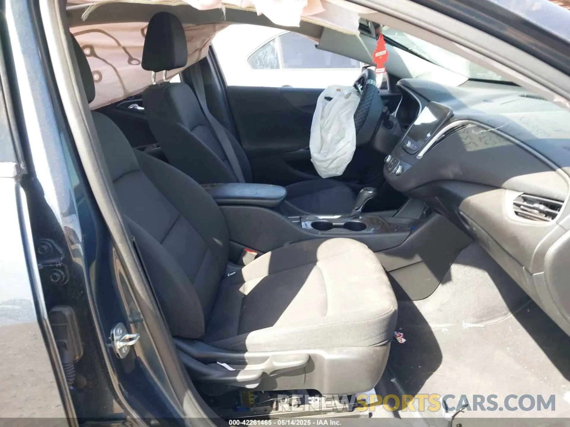 5 Фотография поврежденного автомобиля 1G1ZB5ST1LF035923 CHEVROLET MALIBU 2020