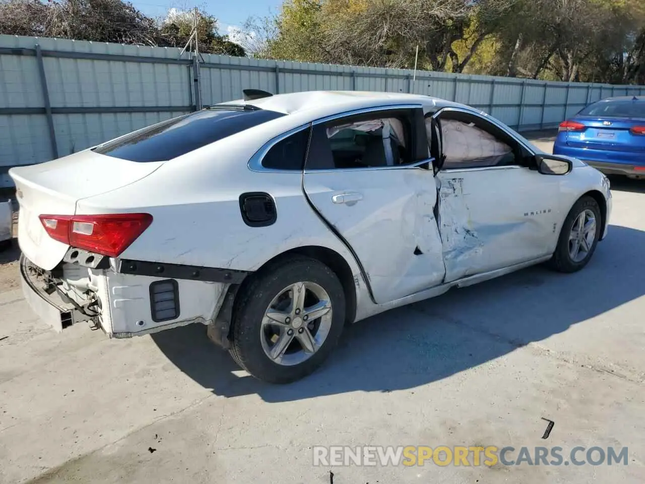 3 Фотография поврежденного автомобиля 1G1ZB5ST3LF048544 CHEVROLET MALIBU 2020