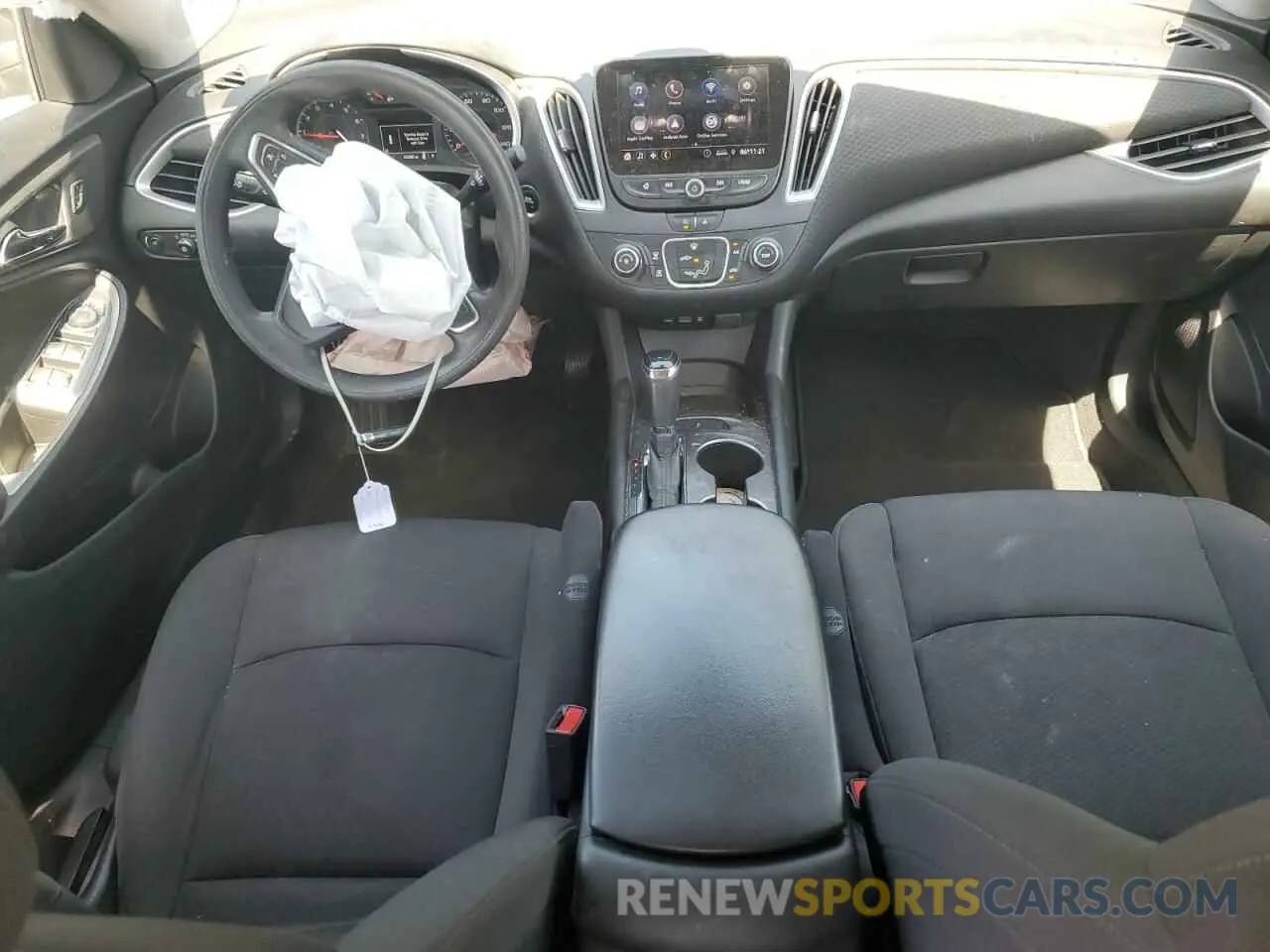 8 Фотография поврежденного автомобиля 1G1ZB5ST4LF137460 CHEVROLET MALIBU 2020
