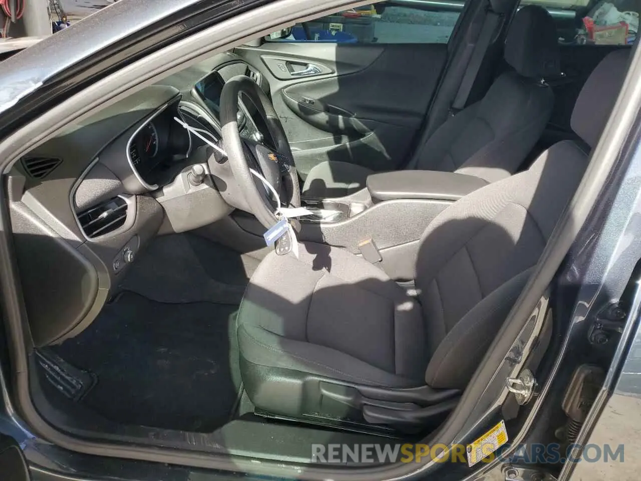 7 Фотография поврежденного автомобиля 1G1ZB5ST4LF151777 CHEVROLET MALIBU 2020