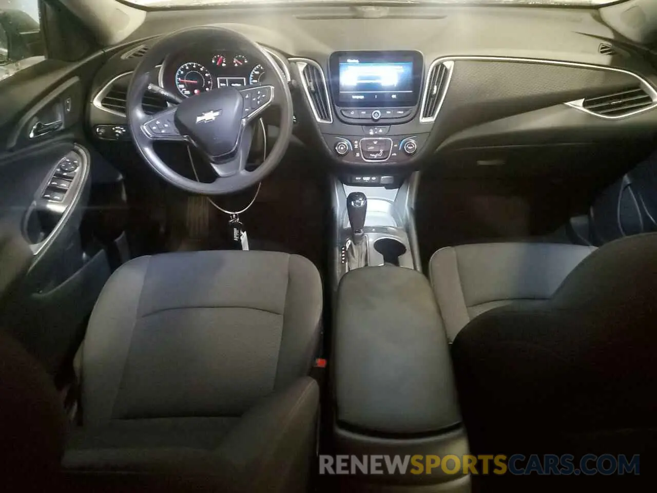 8 Фотография поврежденного автомобиля 1G1ZB5ST5LF042809 CHEVROLET MALIBU 2020