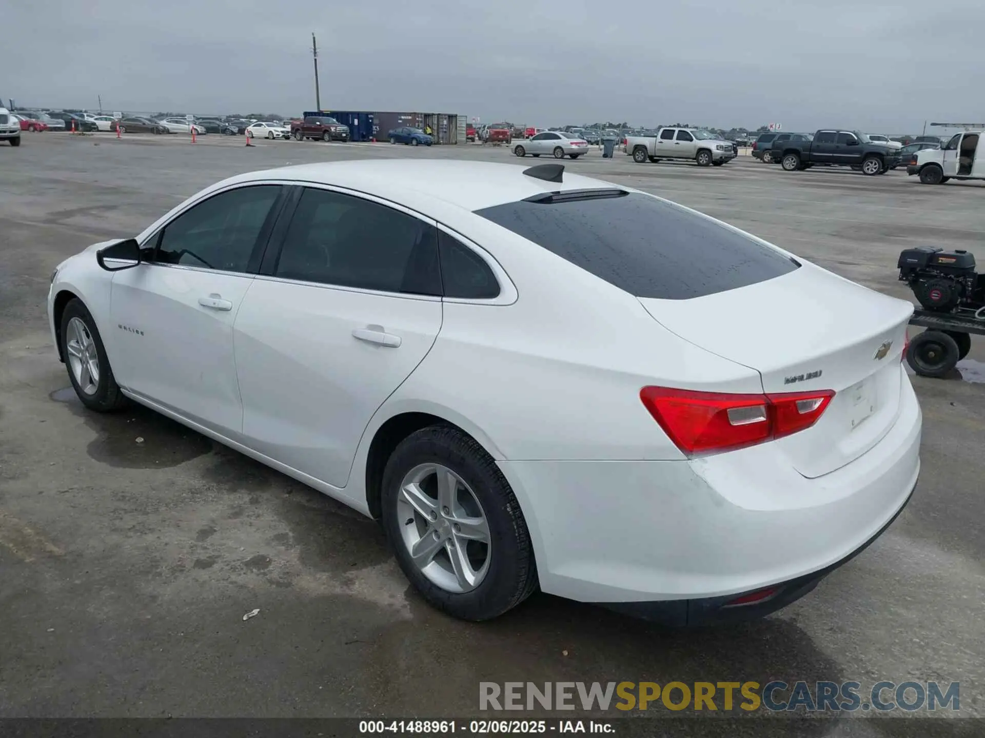 3 Фотография поврежденного автомобиля 1G1ZB5ST9LF030470 CHEVROLET MALIBU 2020