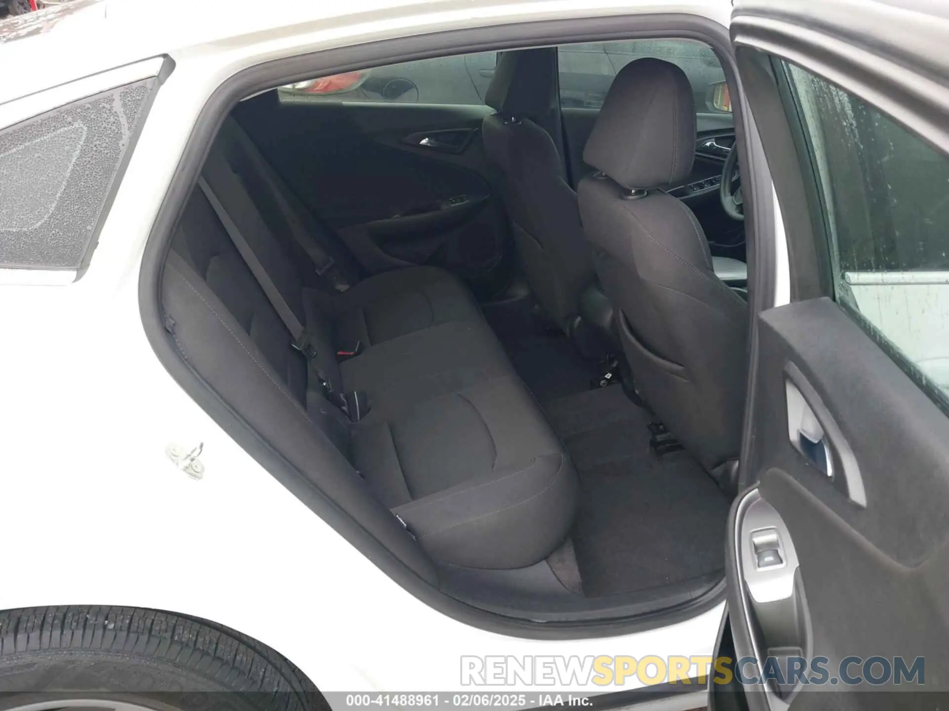 8 Фотография поврежденного автомобиля 1G1ZB5ST9LF030470 CHEVROLET MALIBU 2020