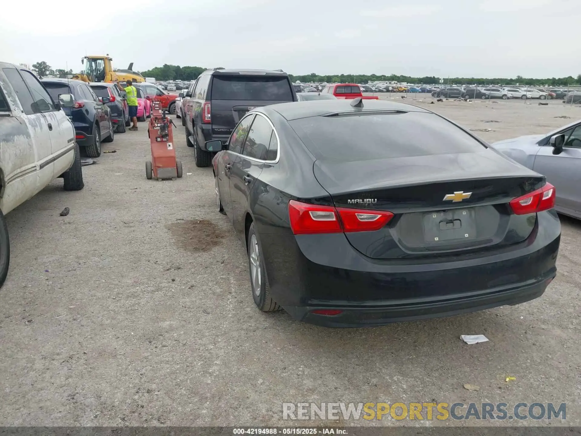 3 Фотография поврежденного автомобиля 1G1ZB5ST9LF150298 CHEVROLET MALIBU 2020