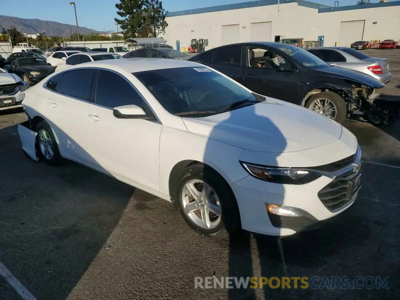 4 Фотография поврежденного автомобиля 1G1ZC5ST0LF148873 CHEVROLET MALIBU 2020