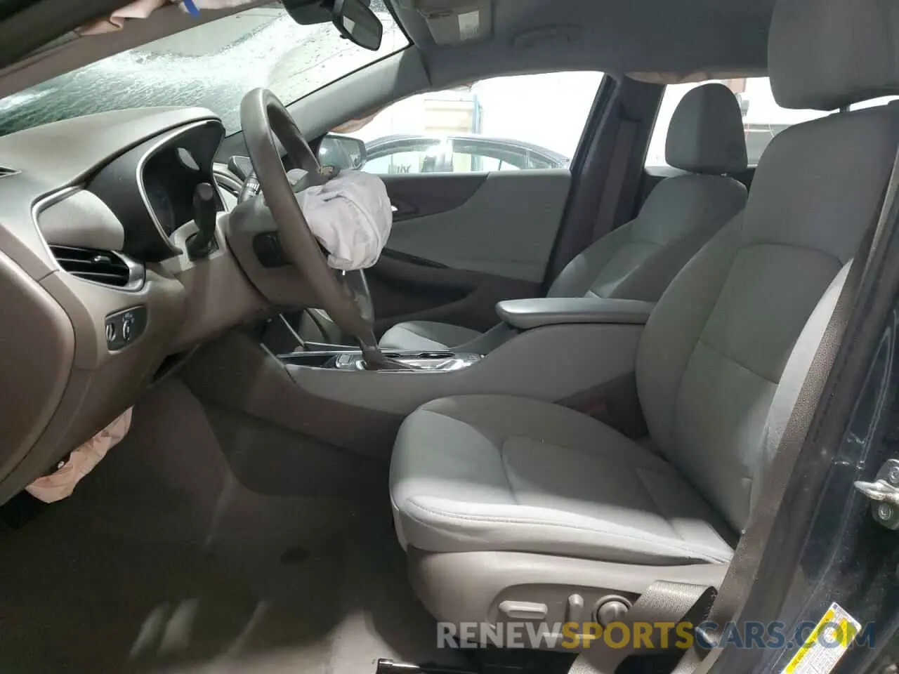 7 Photograph of a damaged car 1G1ZC5ST1LF110035 CHEVROLET MALIBU 2020