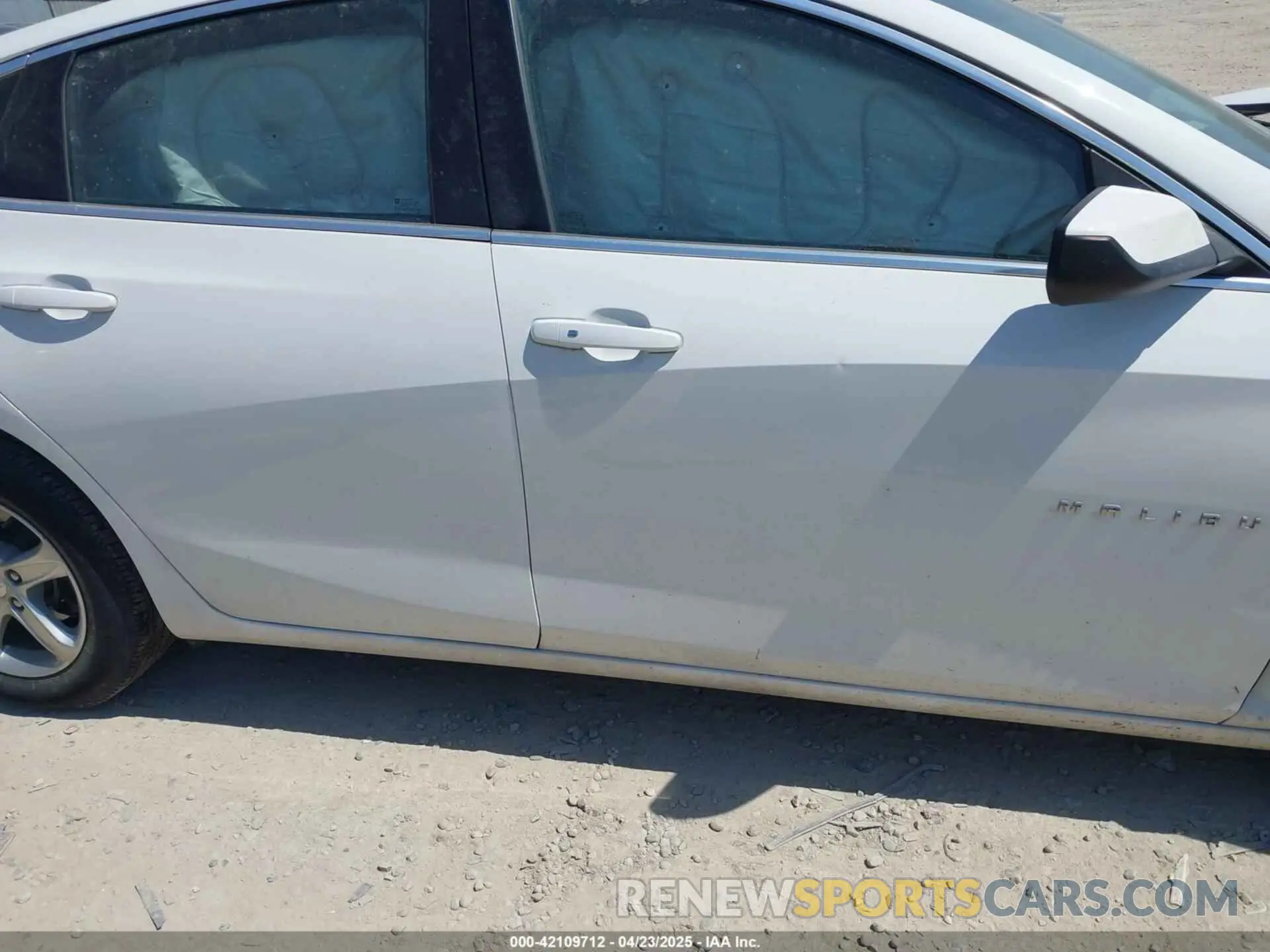 13 Photograph of a damaged car 1G1ZC5ST3LF047312 CHEVROLET MALIBU 2020