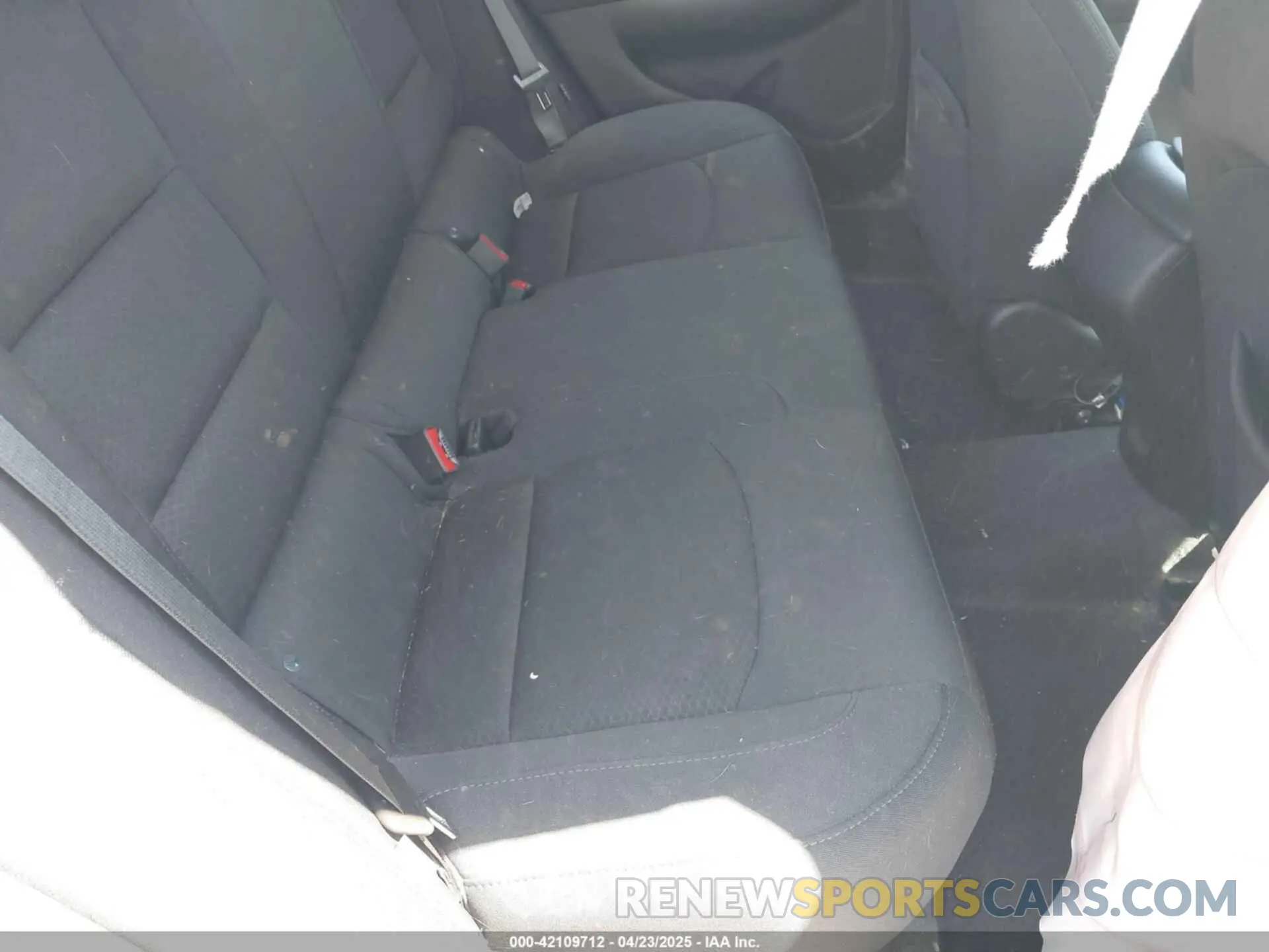 8 Photograph of a damaged car 1G1ZC5ST3LF047312 CHEVROLET MALIBU 2020