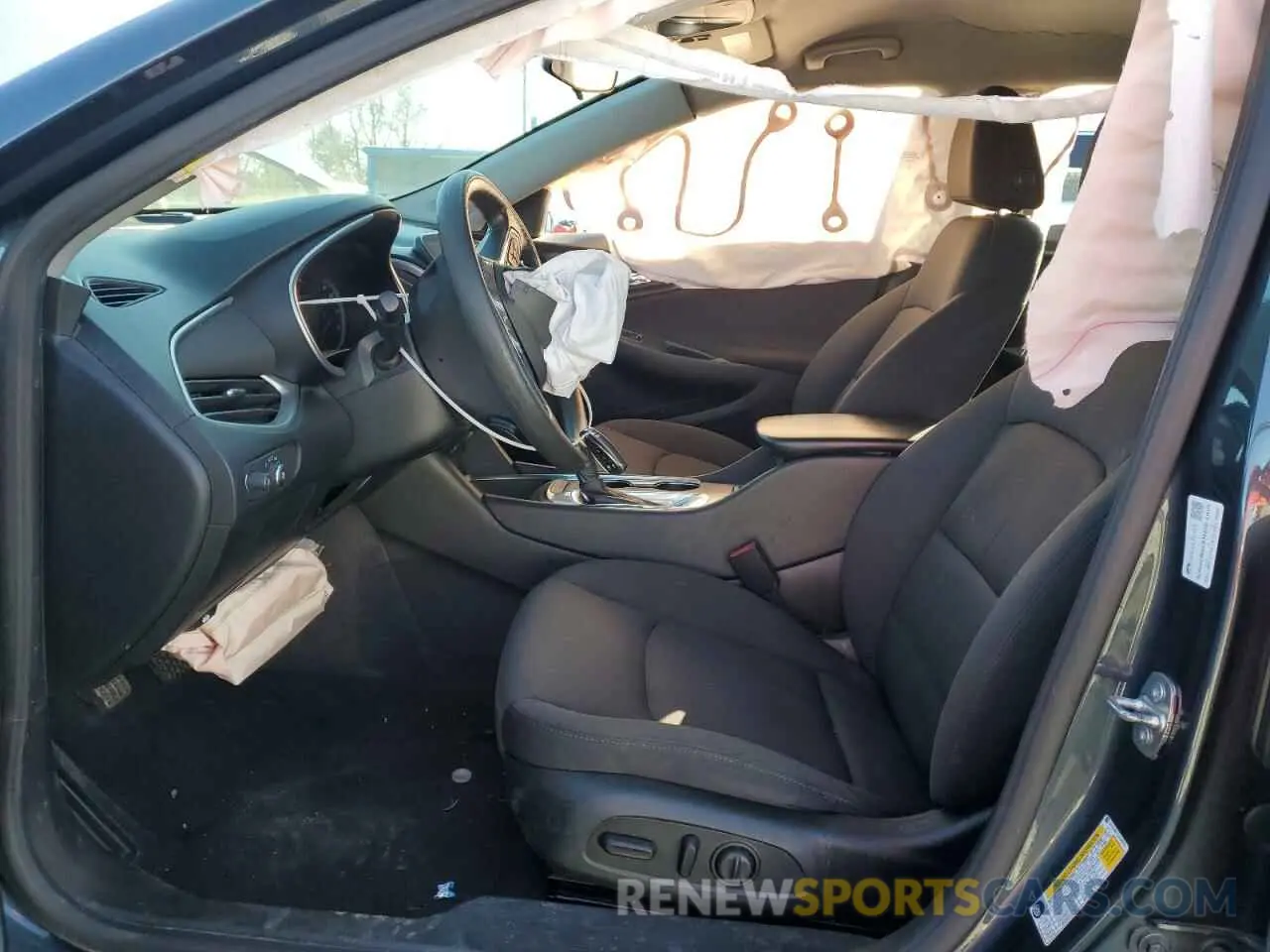 7 Photograph of a damaged car 1G1ZC5ST3LF106598 CHEVROLET MALIBU 2020
