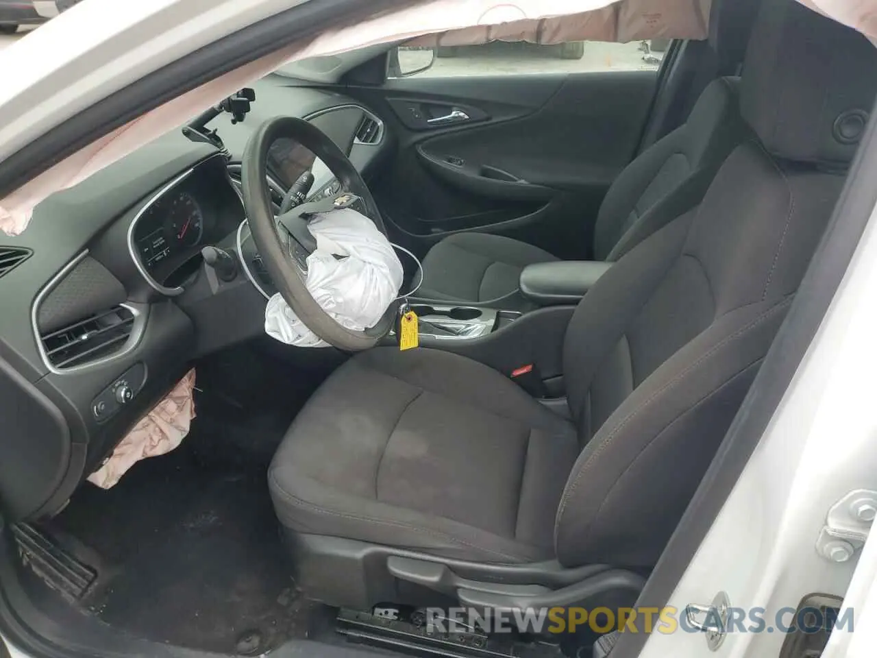 7 Photograph of a damaged car 1G1ZC5ST4LF080819 CHEVROLET MALIBU 2020