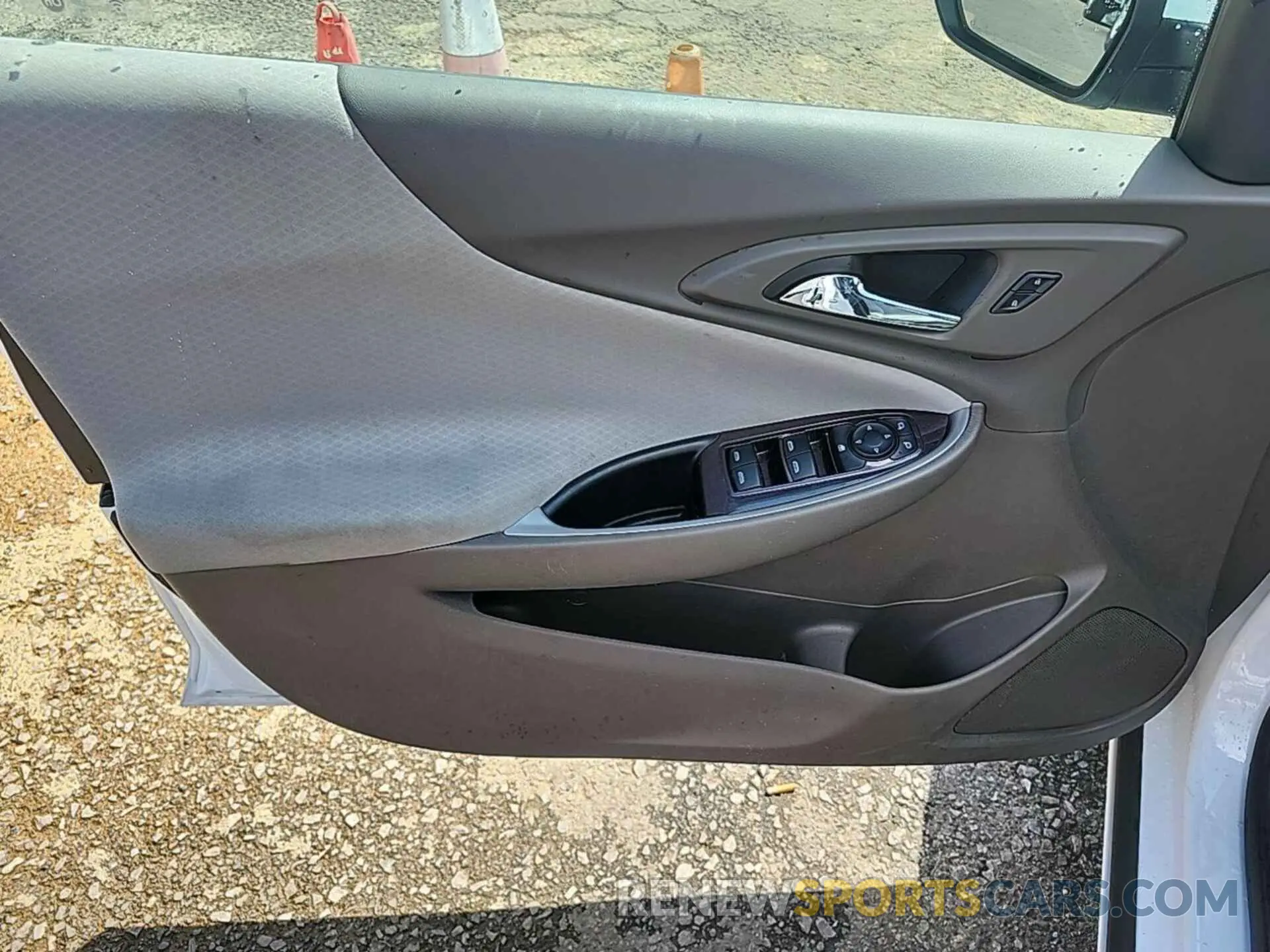 3 Photograph of a damaged car 1G1ZC5ST4LF136340 CHEVROLET MALIBU 2020