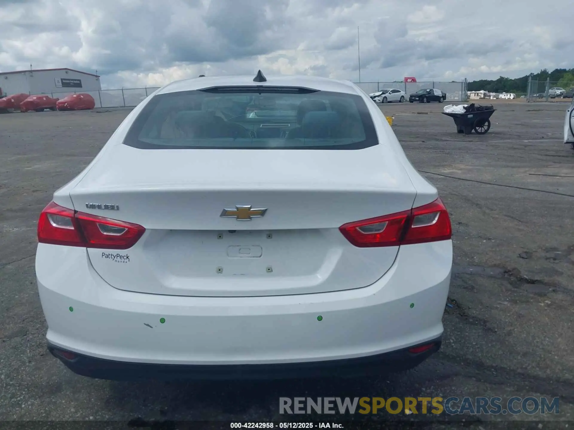 17 Фотография поврежденного автомобиля 1G1ZC5ST6LF158081 CHEVROLET MALIBU 2020