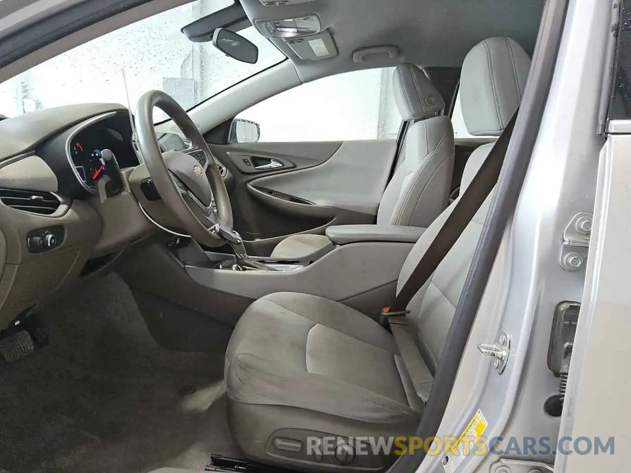 7 Photograph of a damaged car 1G1ZC5ST8LF080113 CHEVROLET MALIBU 2020