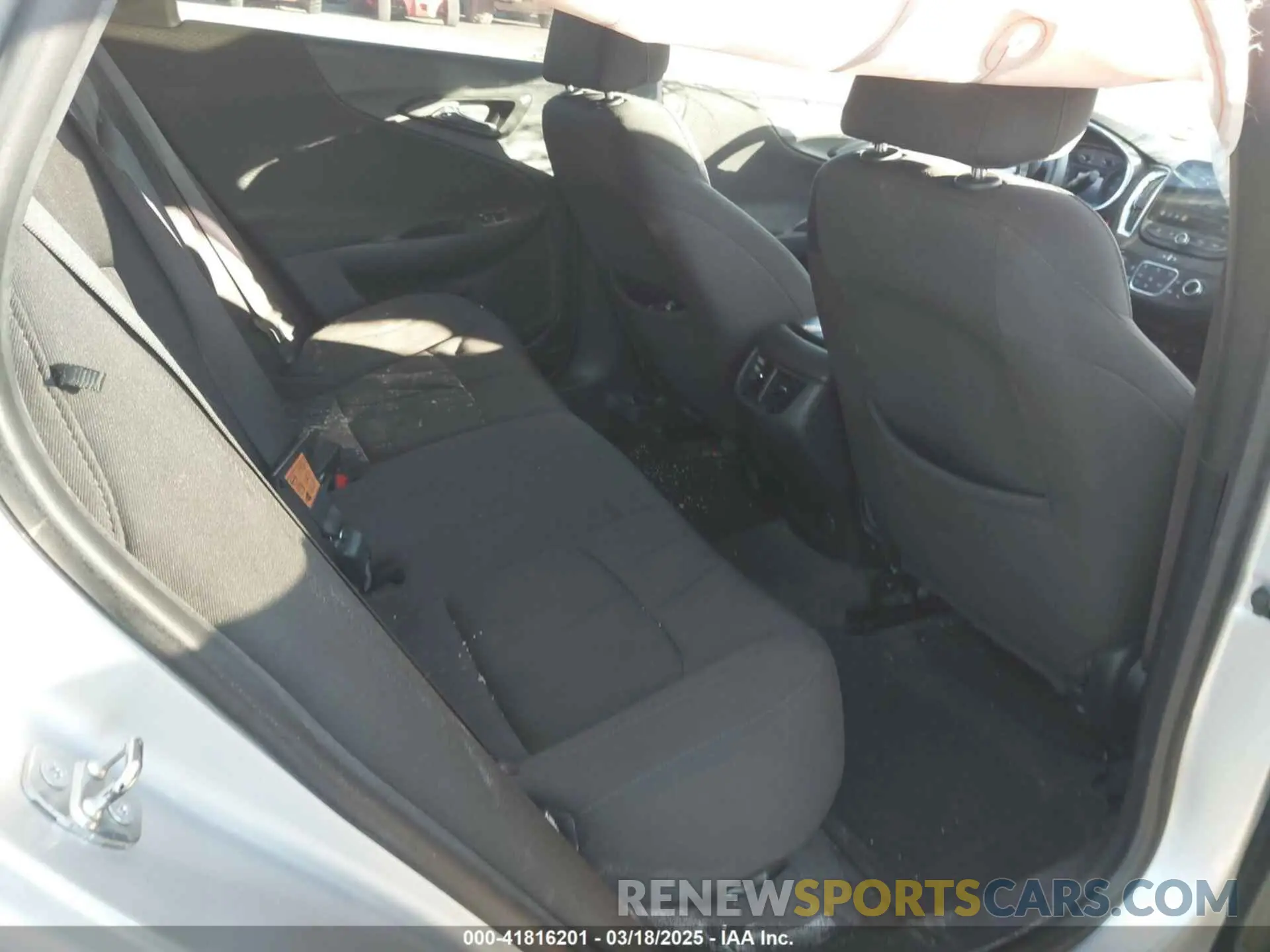 8 Photograph of a damaged car 1G1ZD5ST0LF009968 CHEVROLET MALIBU 2020